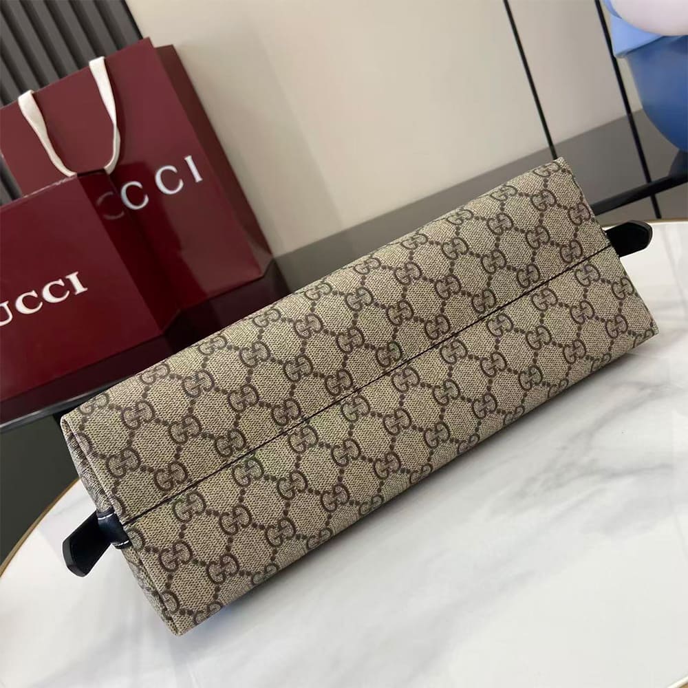 GG Emblem medium shoulder bag - Top Club