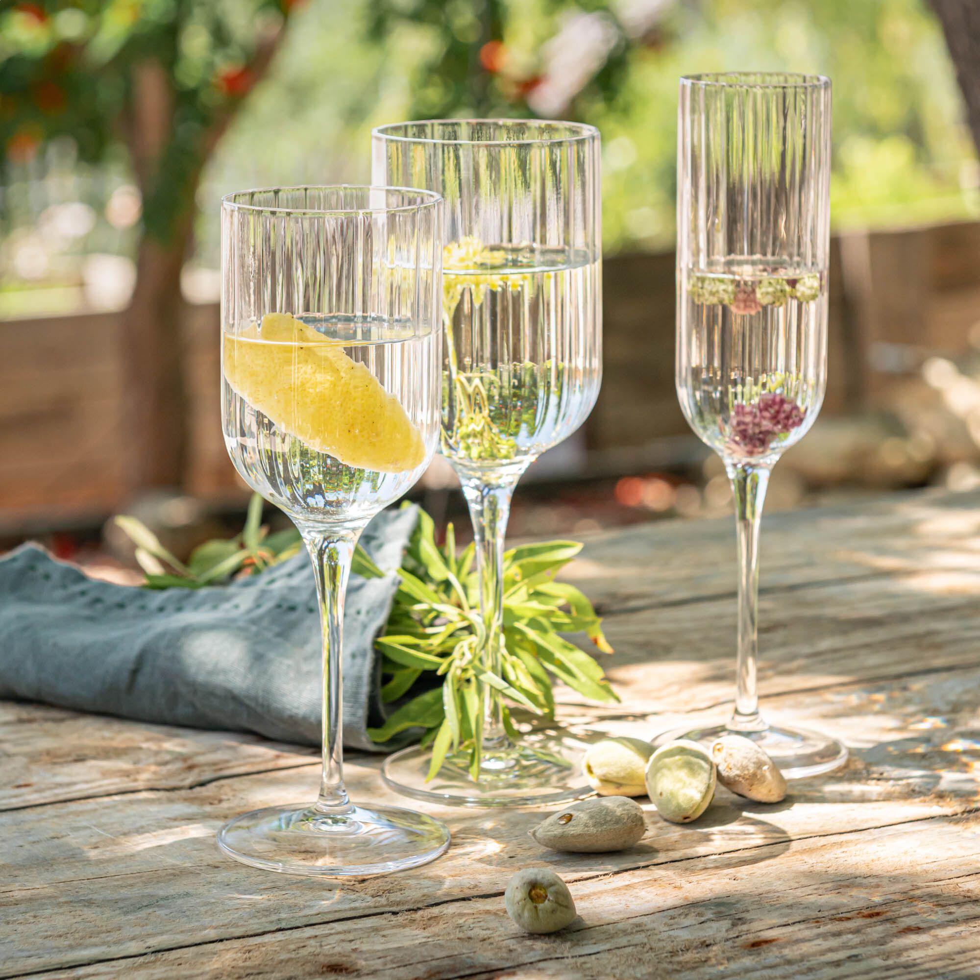 BACH - Coffret de 4 verres à pied en cristallin 40cl - transparent