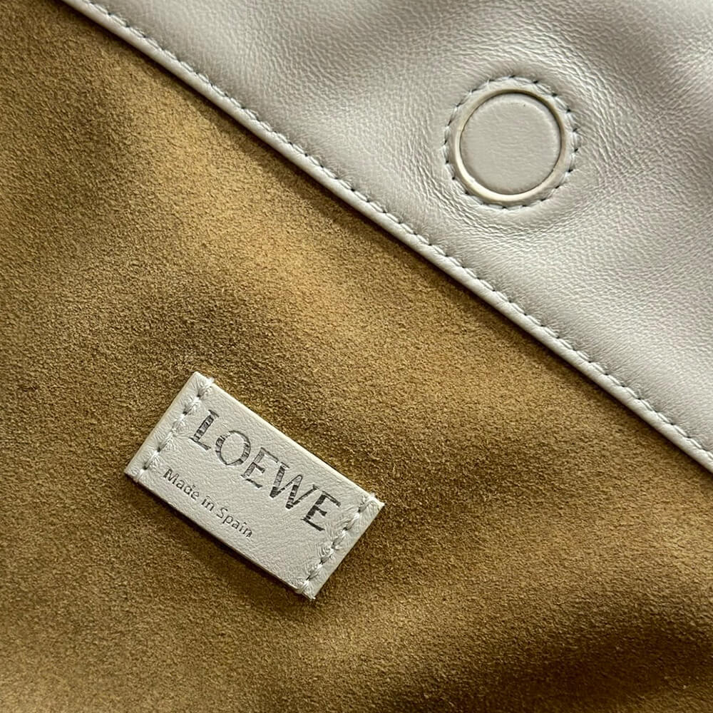 Loewe Medium Flamenco purse in mellow nappa lambskin - Top Club