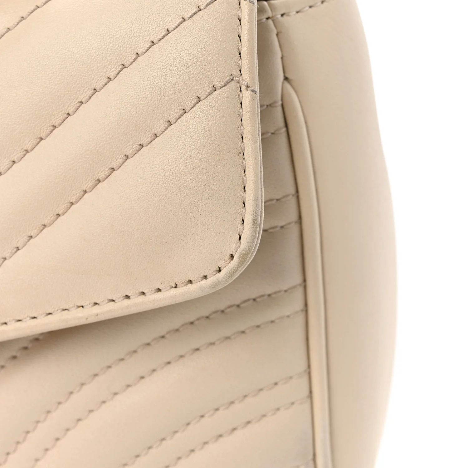 Calfskin Matelasse Small GG Marmont Shoulder Bag White - Top Club