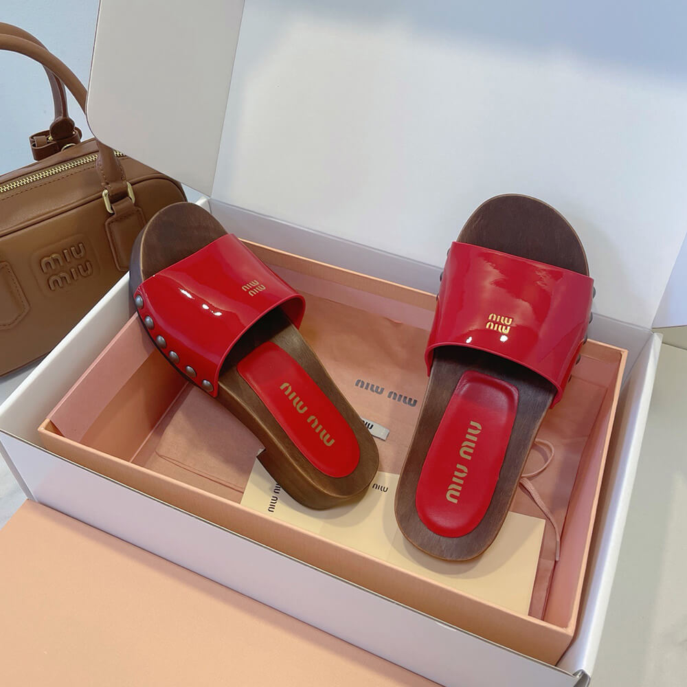 MiuMiu Patent leather clogs - Top Club