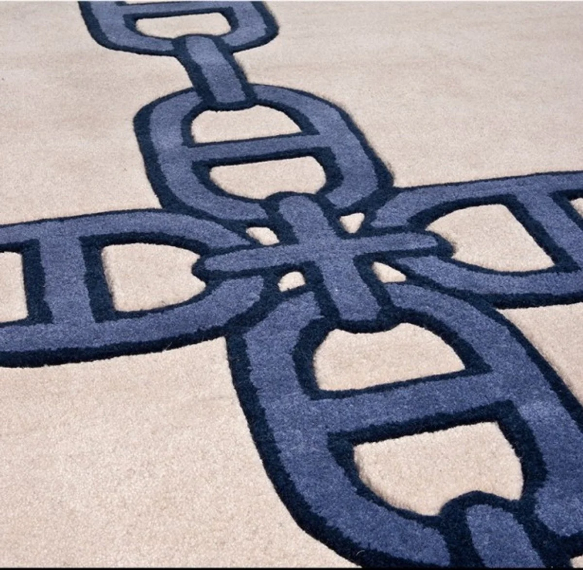 Beautiful luxury carpet made of 100% New Zealand wool with a meander pattern, blue/cream, velvety soft 300 x 400 cm - high quality