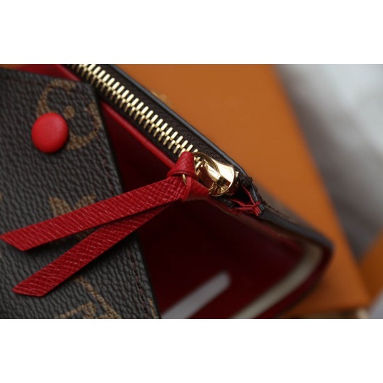 Model: M41938 Size: 12.0x 9.5x 2.5 cm - Top Club