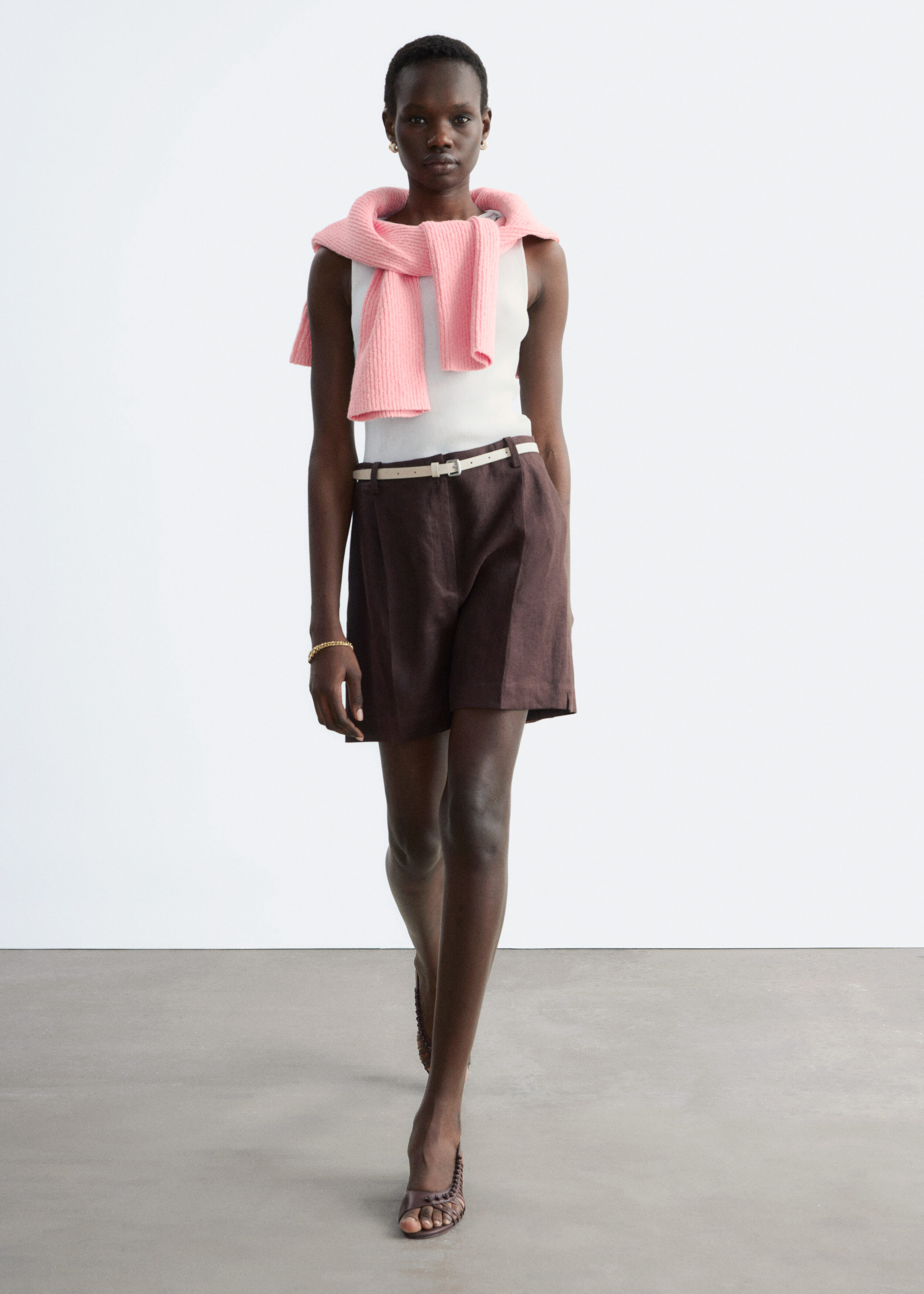 & Other Stories PLEATED LINEN SHORTS