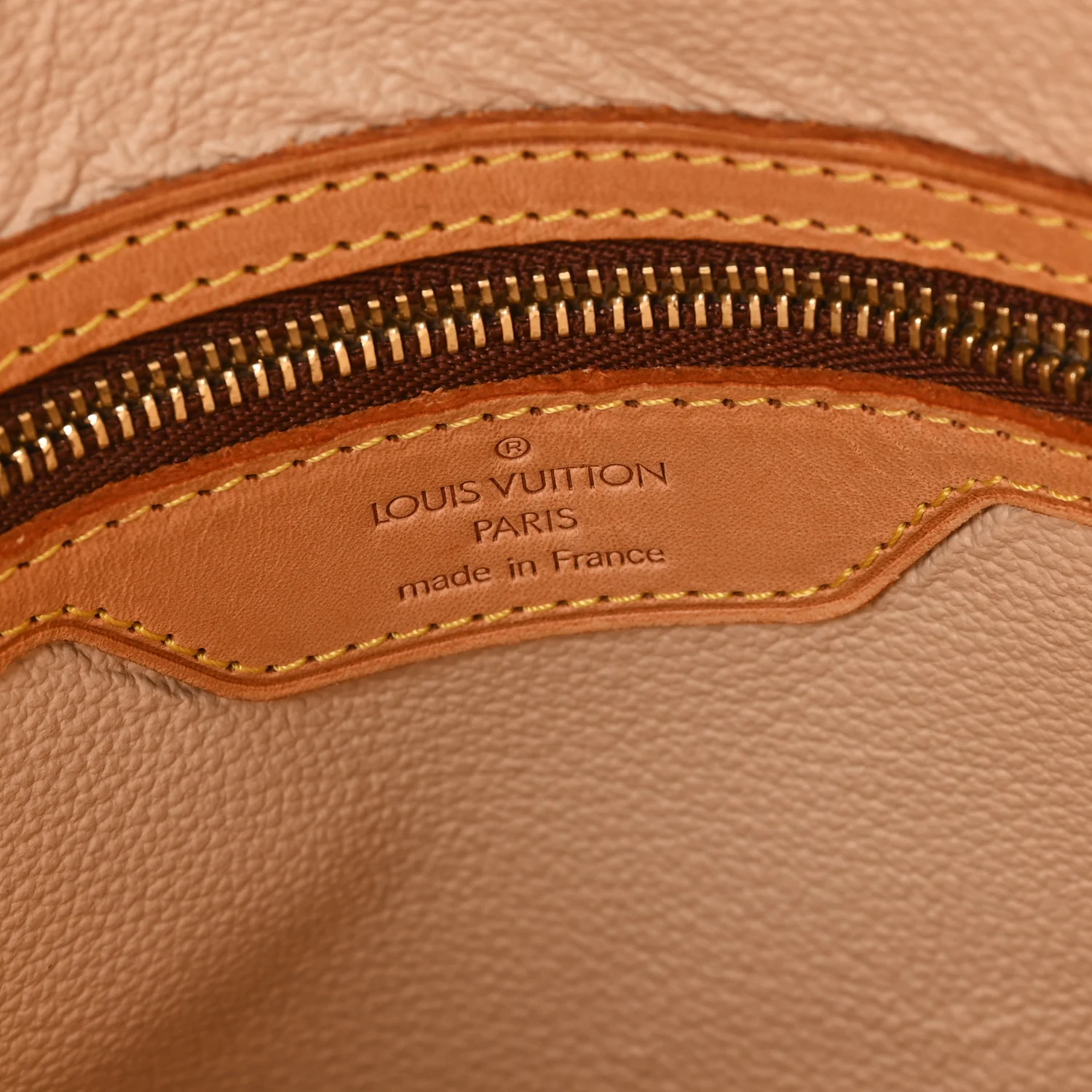 Monogram Petit Bucket 23 - Top Club