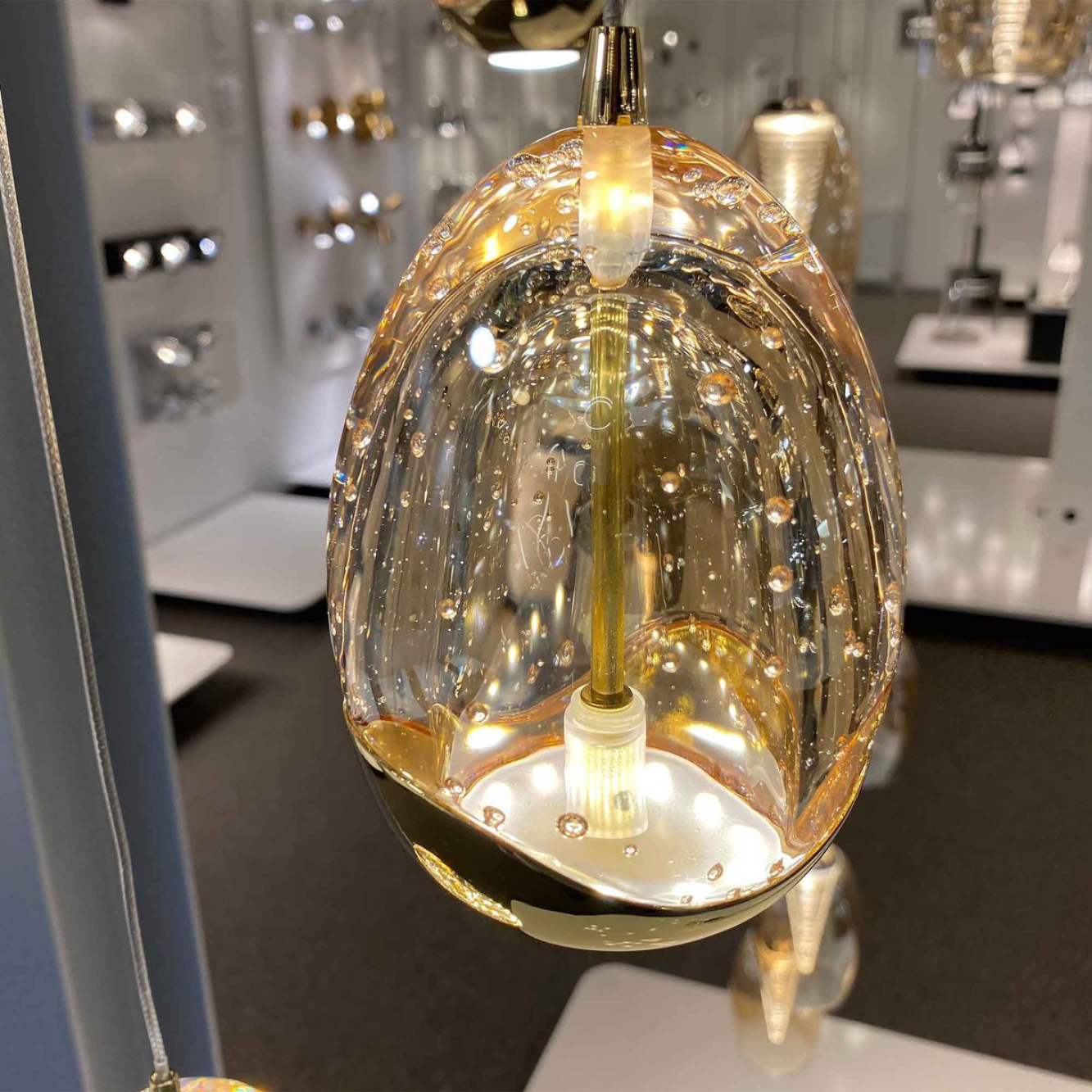GOLDEN EGG ROND 3-LICHTS ZWART