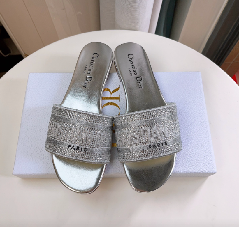 Dior DWAY Slide Slipper Sandals  With Diamonds (Replica) - Sneaker Replica Workshop