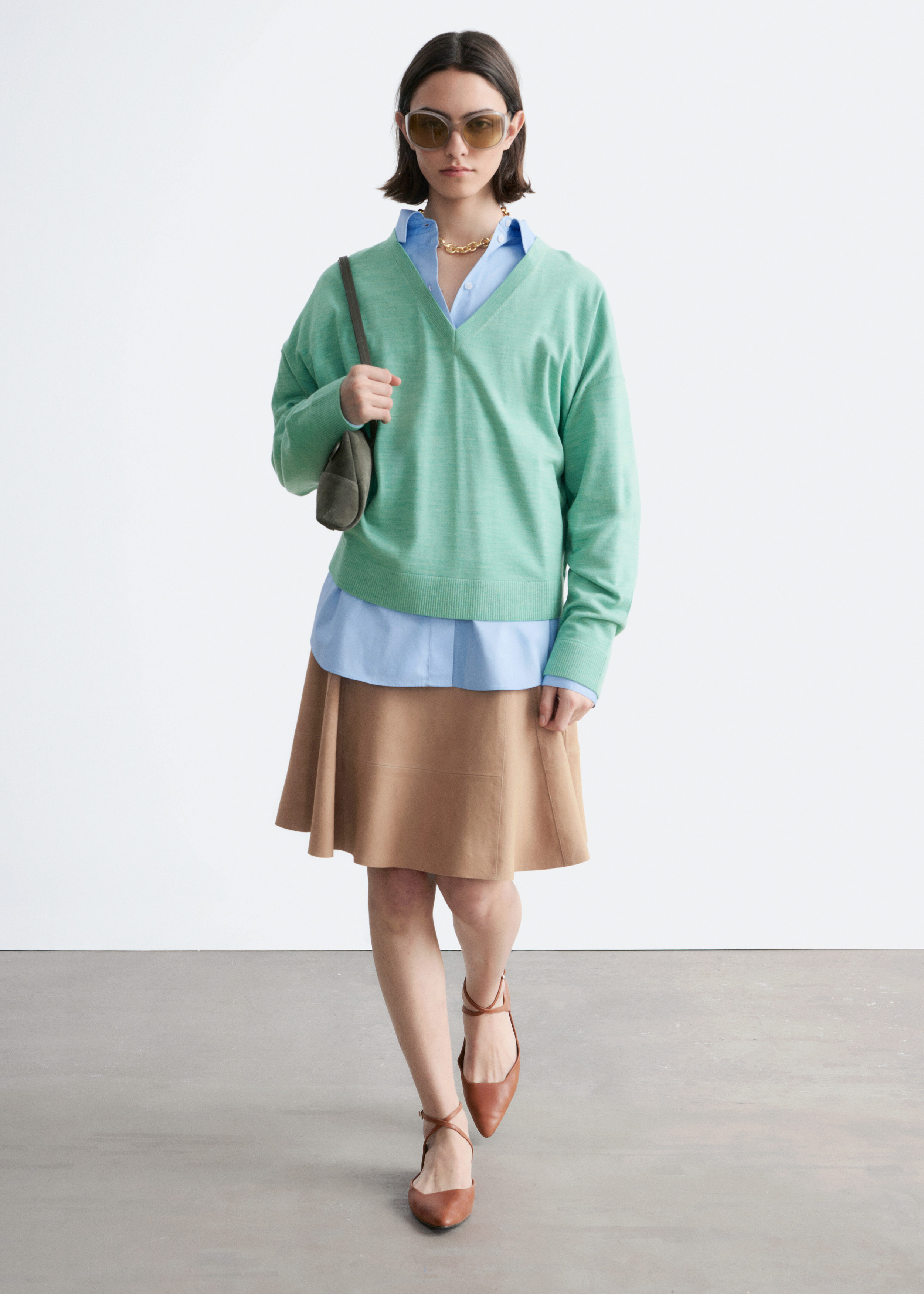 & Other Stories V-NECK MERINO WOOL JUMPER