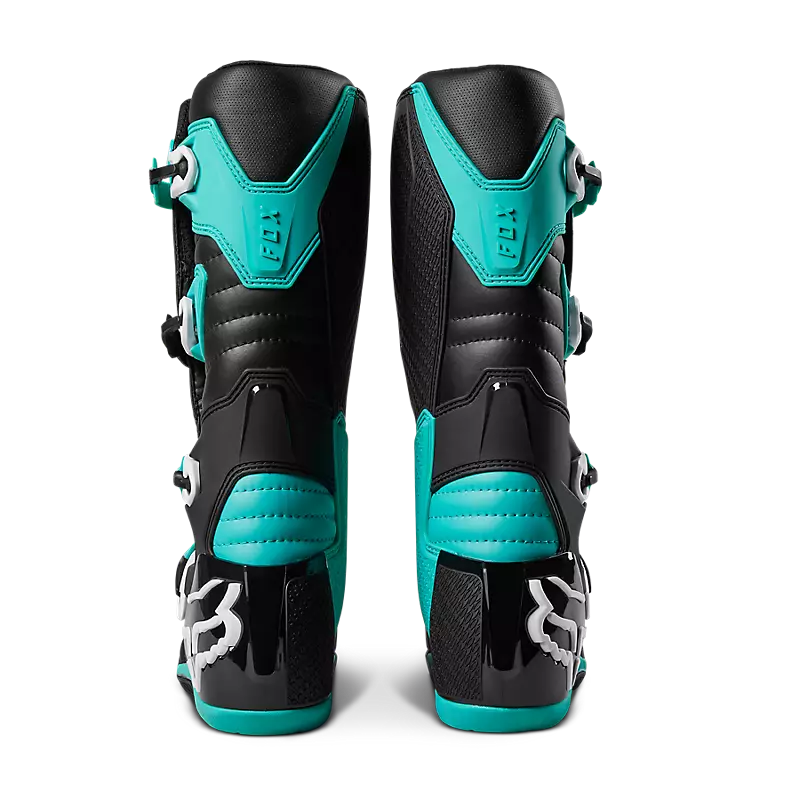 Complete boots