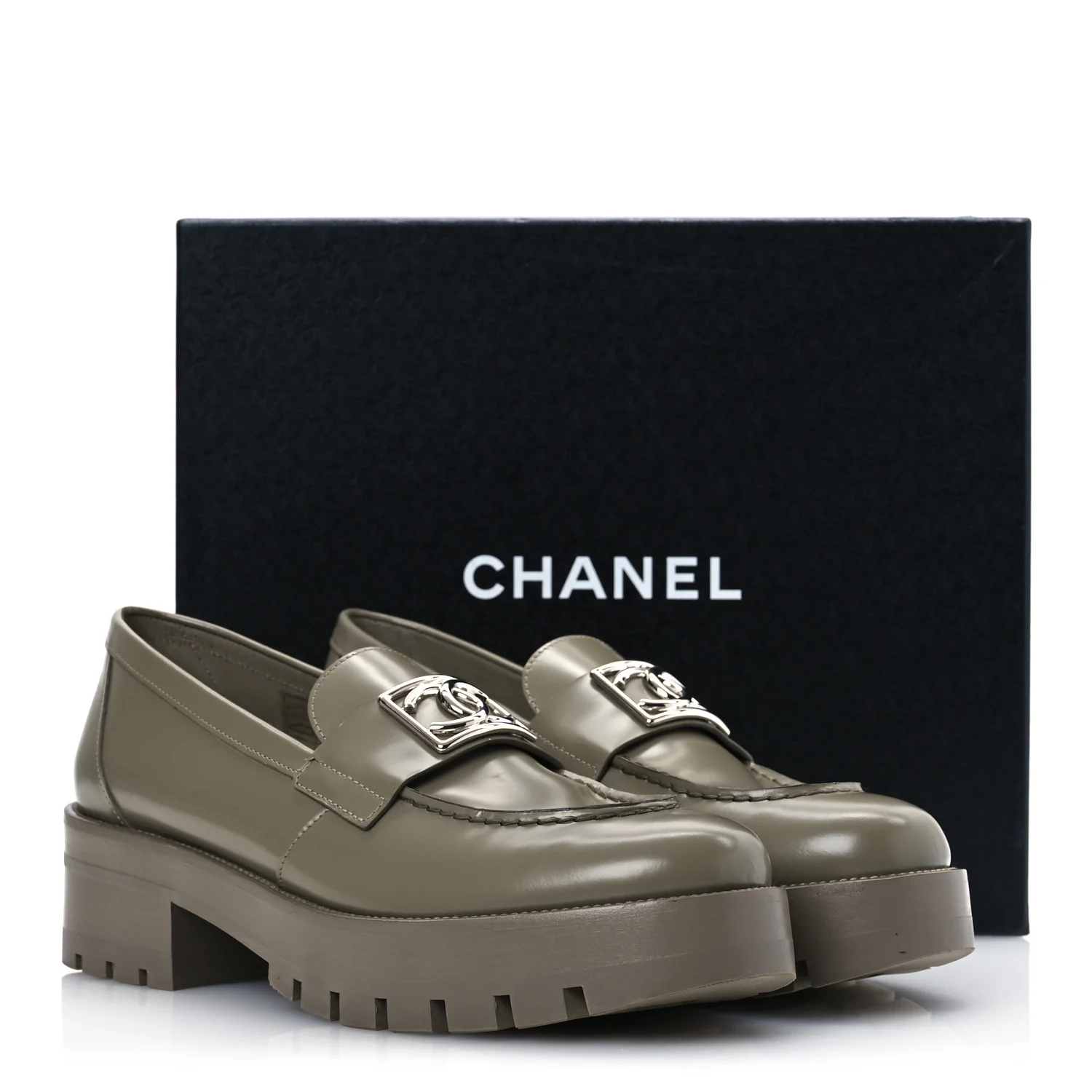 Calfskin Metal CC Loafers 40 Khaki - Top Club