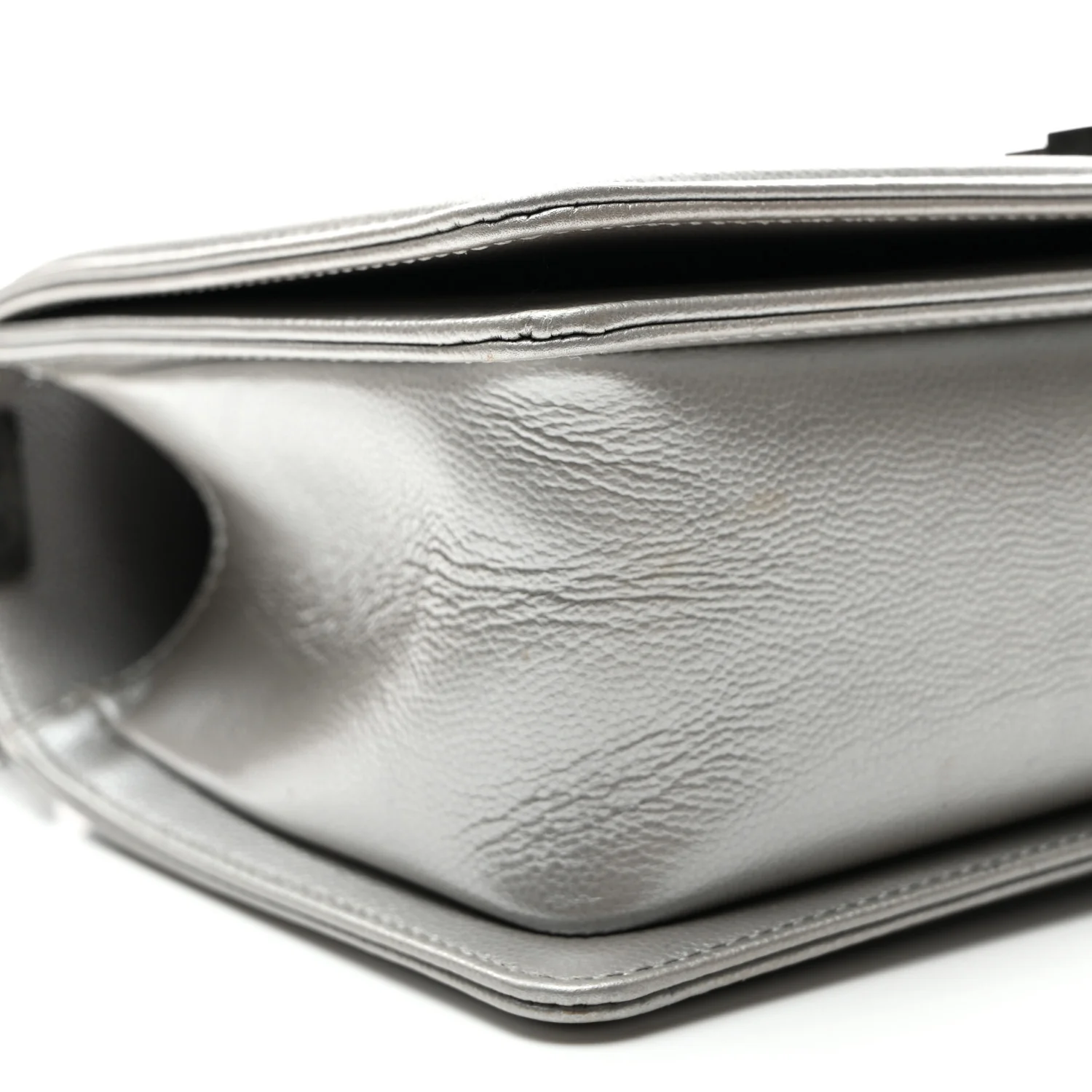 Metallic Caviar Chevron Quilted Medium Boy Flap Silver - Top Club