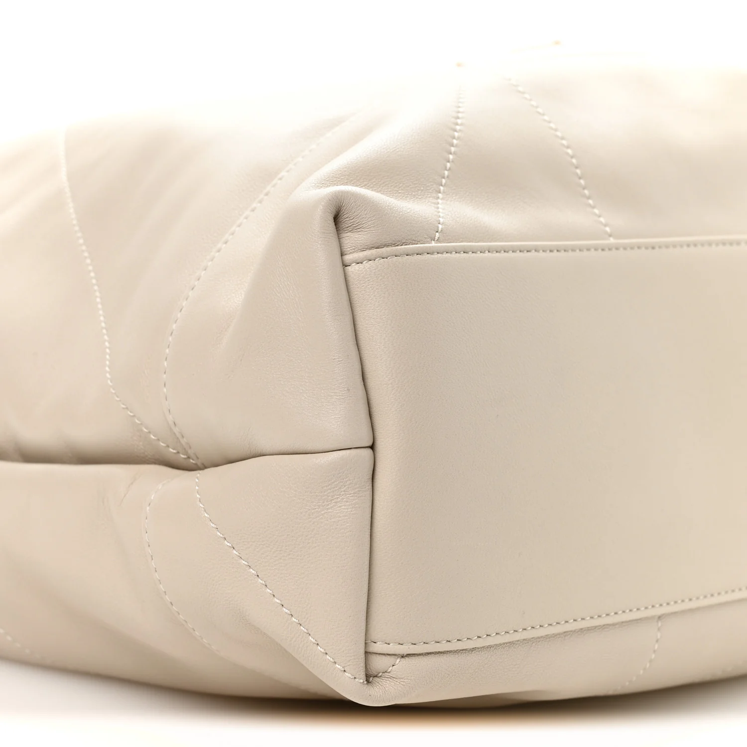 Lambskin Matelasse Monogram Large Jamie 4.3 Pochon Crema Soft - Top Club