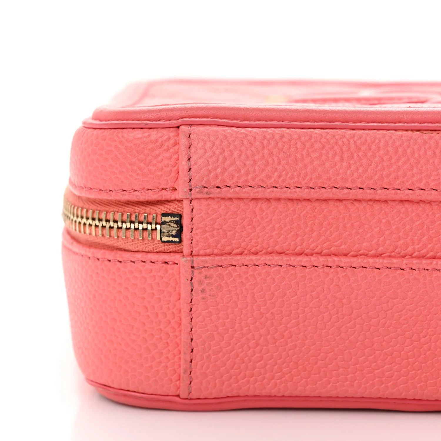 Caviar Quilted Small CC Filigree Vanity Case Coral - Top Club