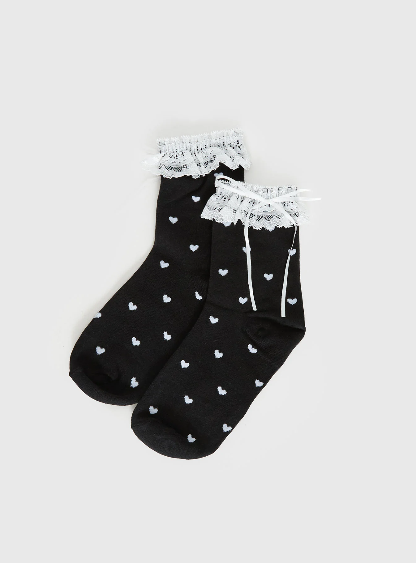 Reminisce Heart Detail Socks Black / White