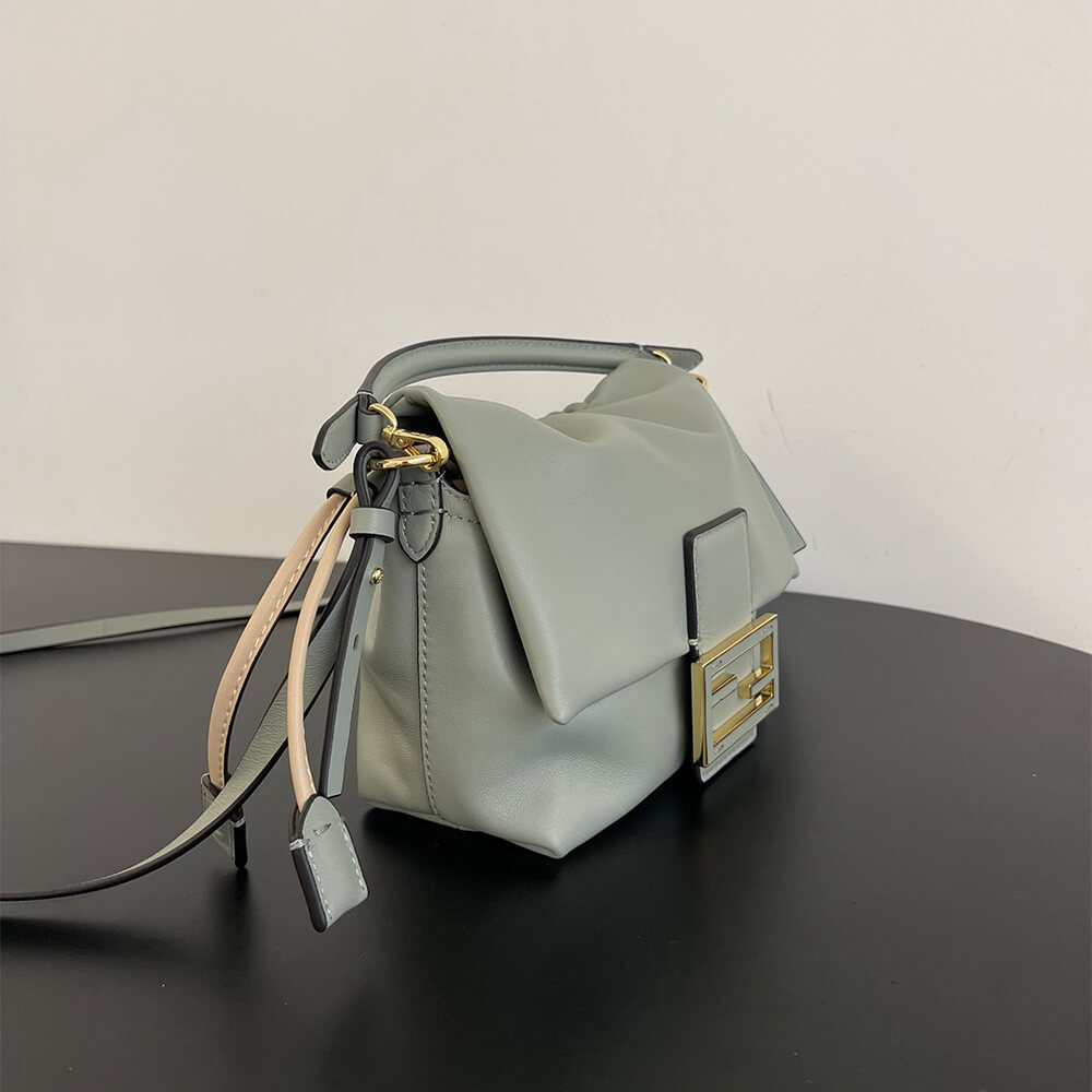 Fendi Mamma Baguette Small(high-end grade) - Top Club