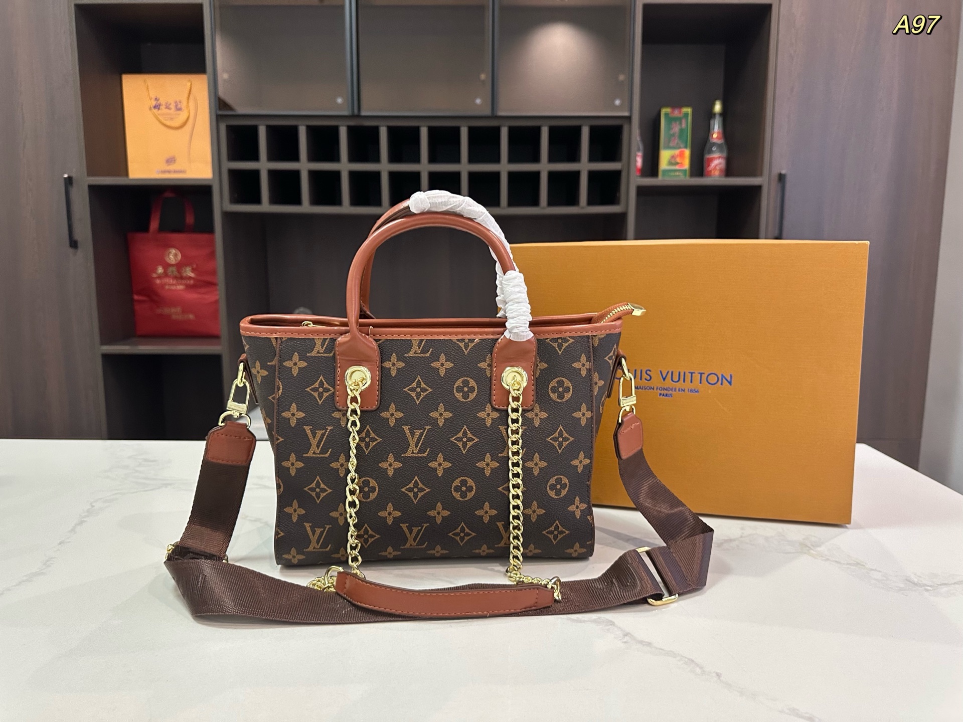 Louis new arrival tote bag size: 26*22cm cm - Top Club