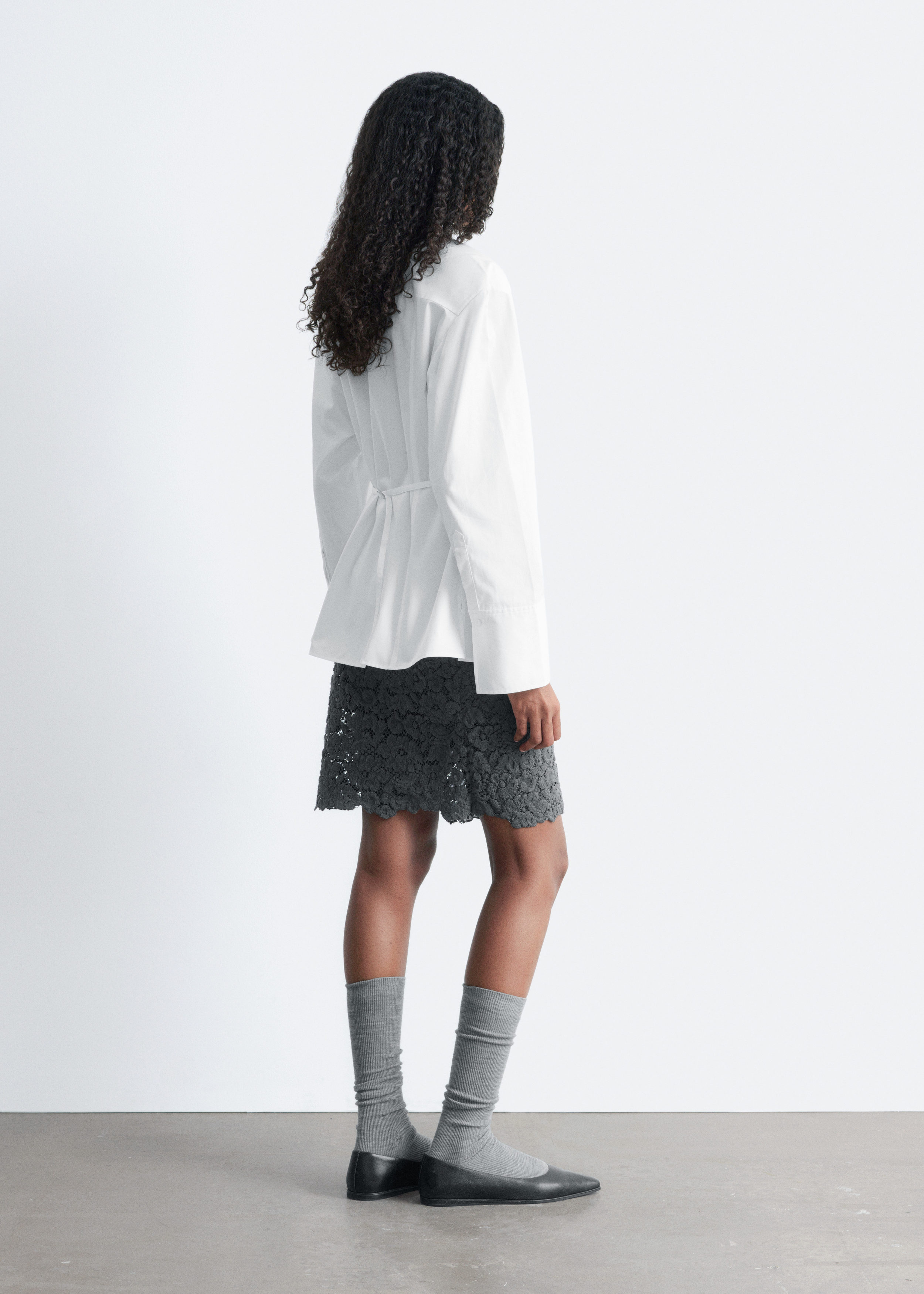 & Other Stories TAPERED TIE-BELT SHIRT