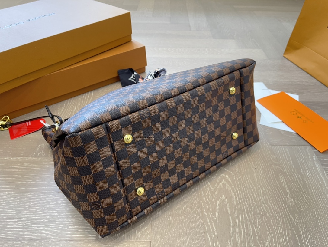 Louis artsy new arrival size : 41* 30 cm - Top Club