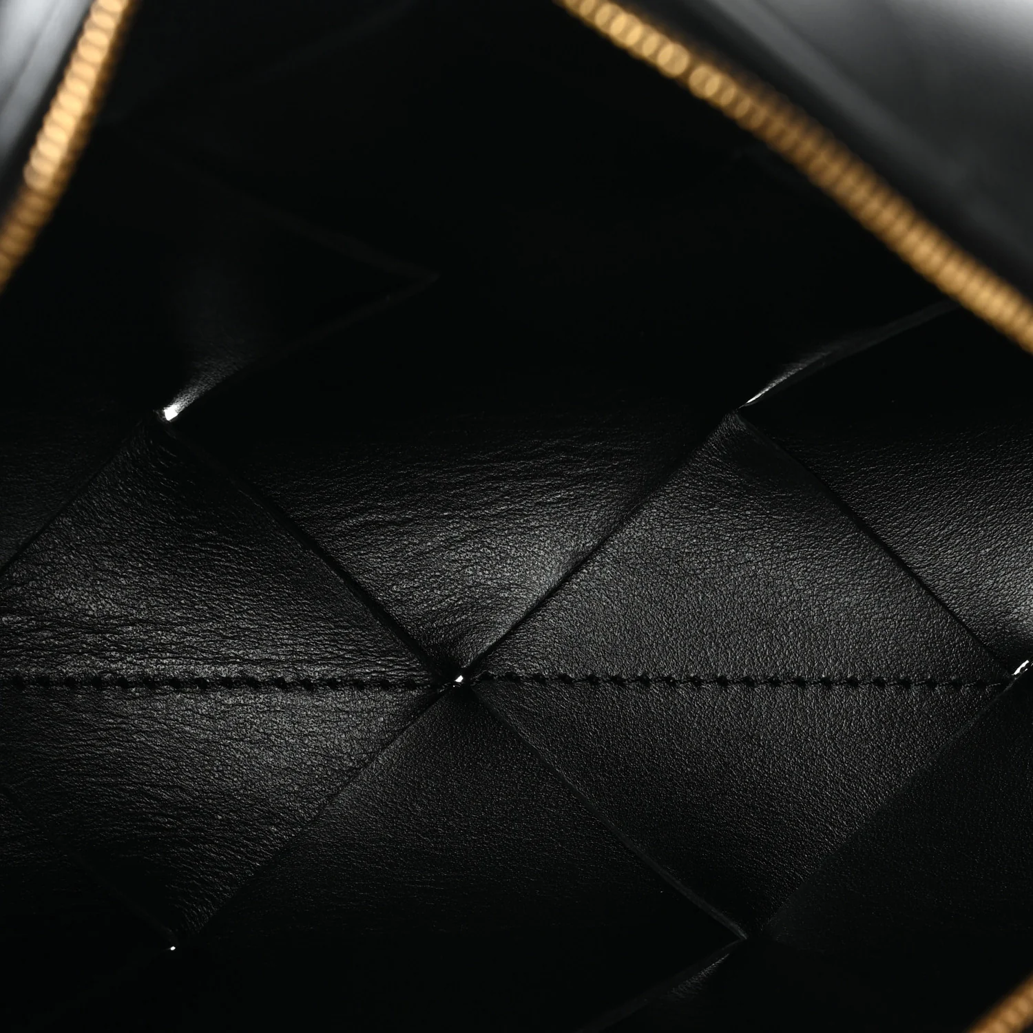 Lambskin Maxi Intrecciato Small Cassette Camera Bag Black - Top Club