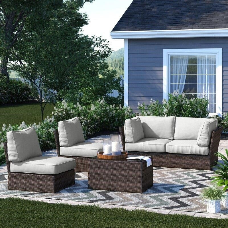 Widener Wicker/Rattan 4-person seating group with cushions