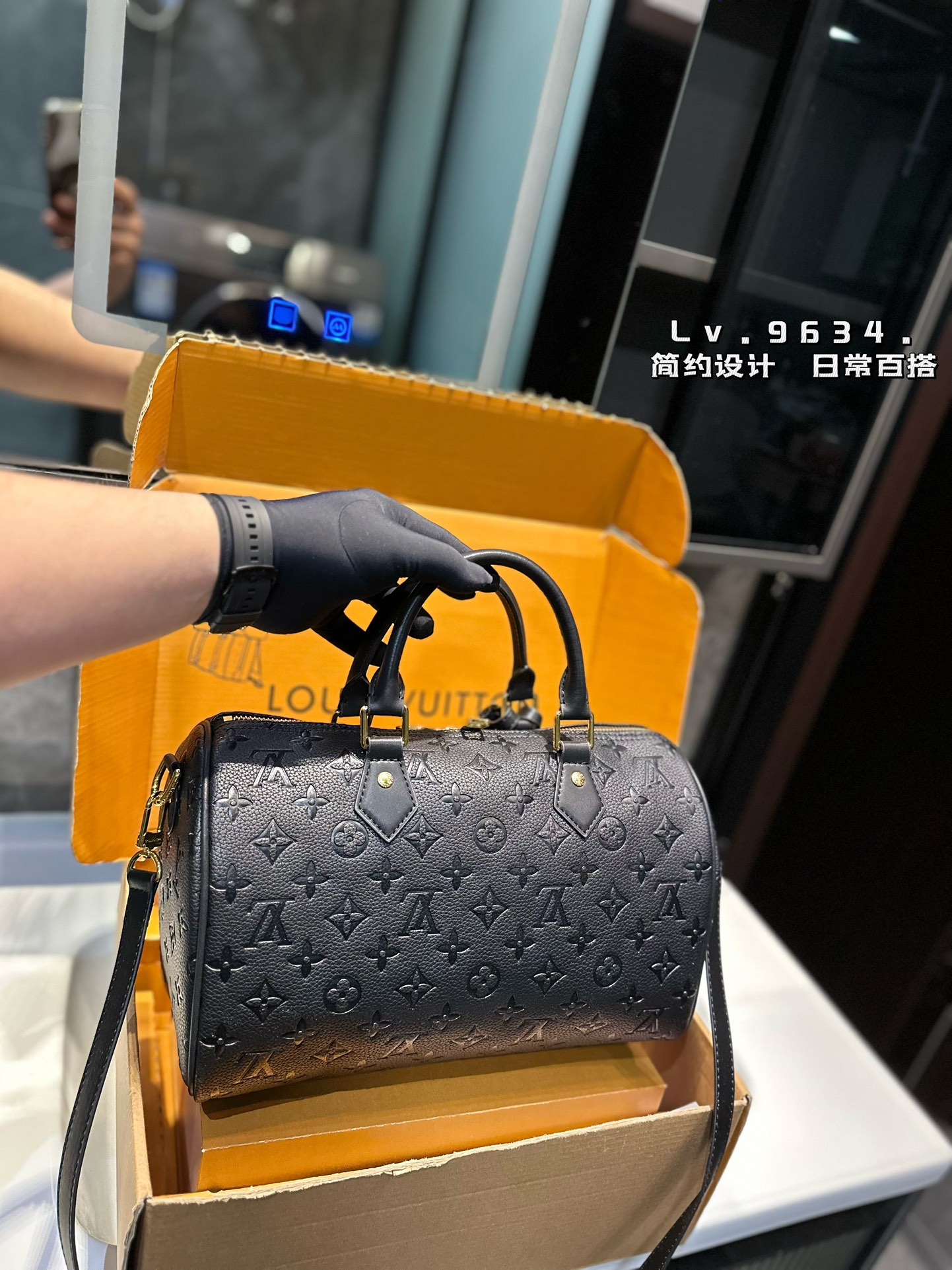 Louis new arrival Keepall Bandouliere bag size: 30 cm - Top Club