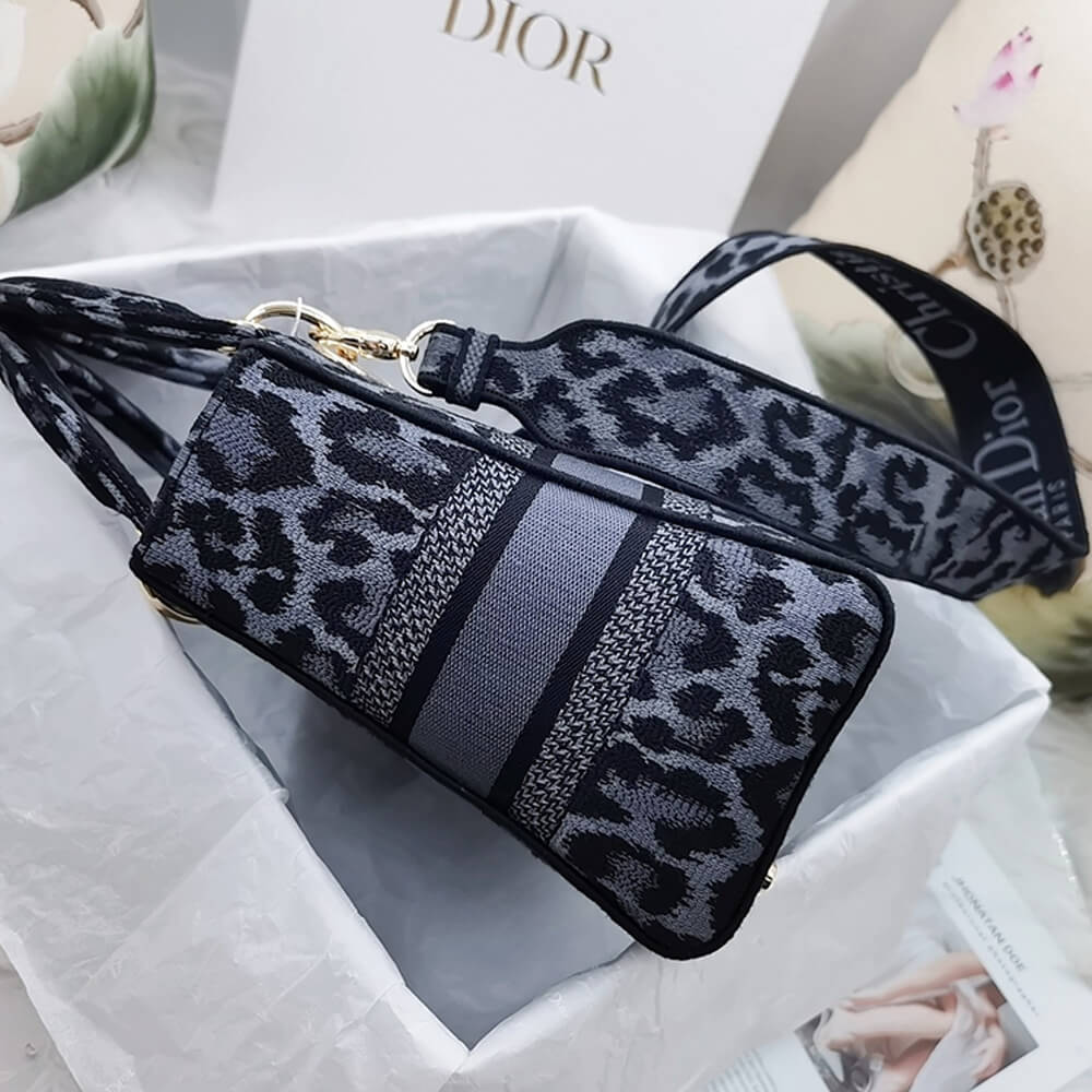 DIOR MEDIUM LADY D-LITE BAG - Top Club
