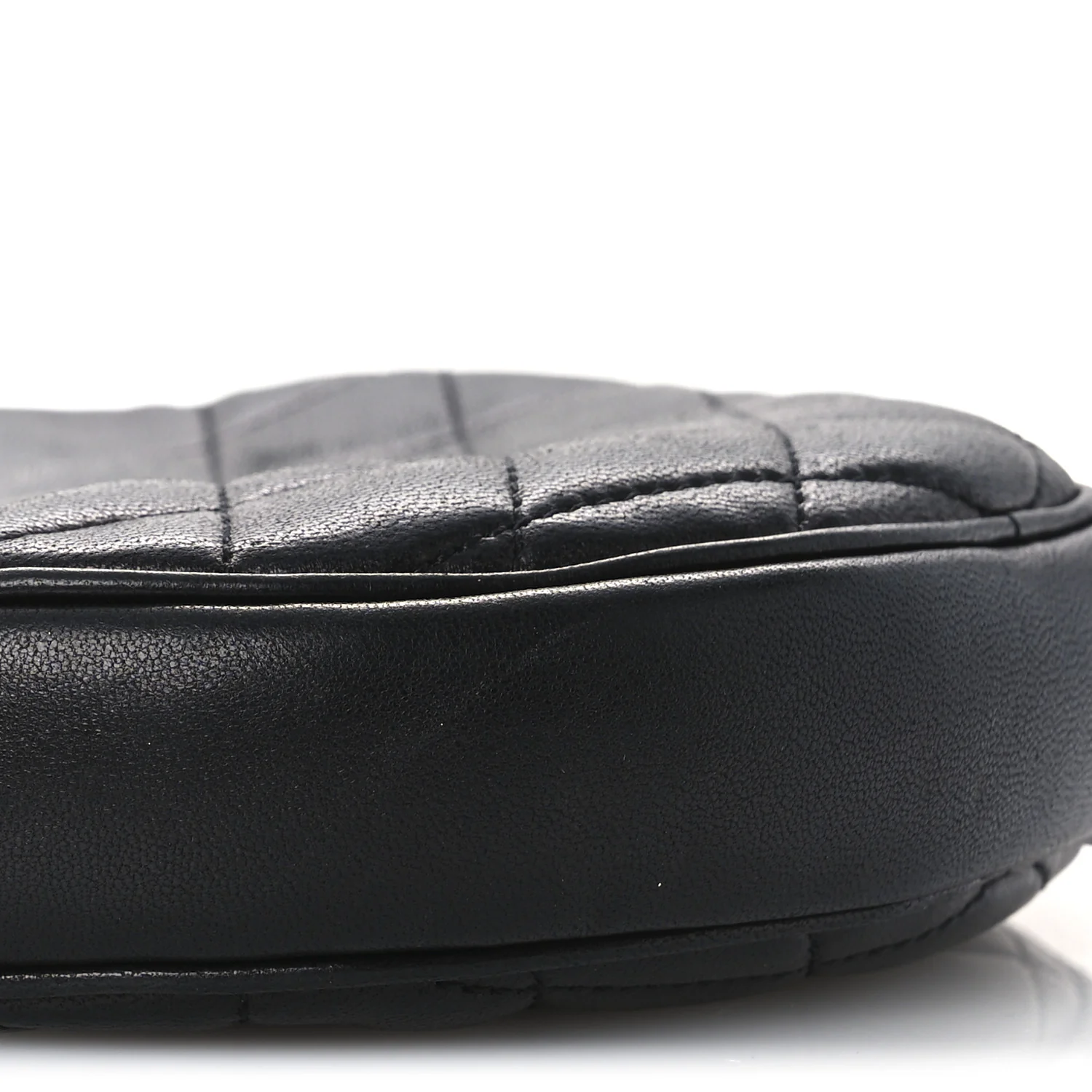 Lambskin Quilted Round Le Maillon Round Tassel Chain Crossbody Bag Black - Top Club