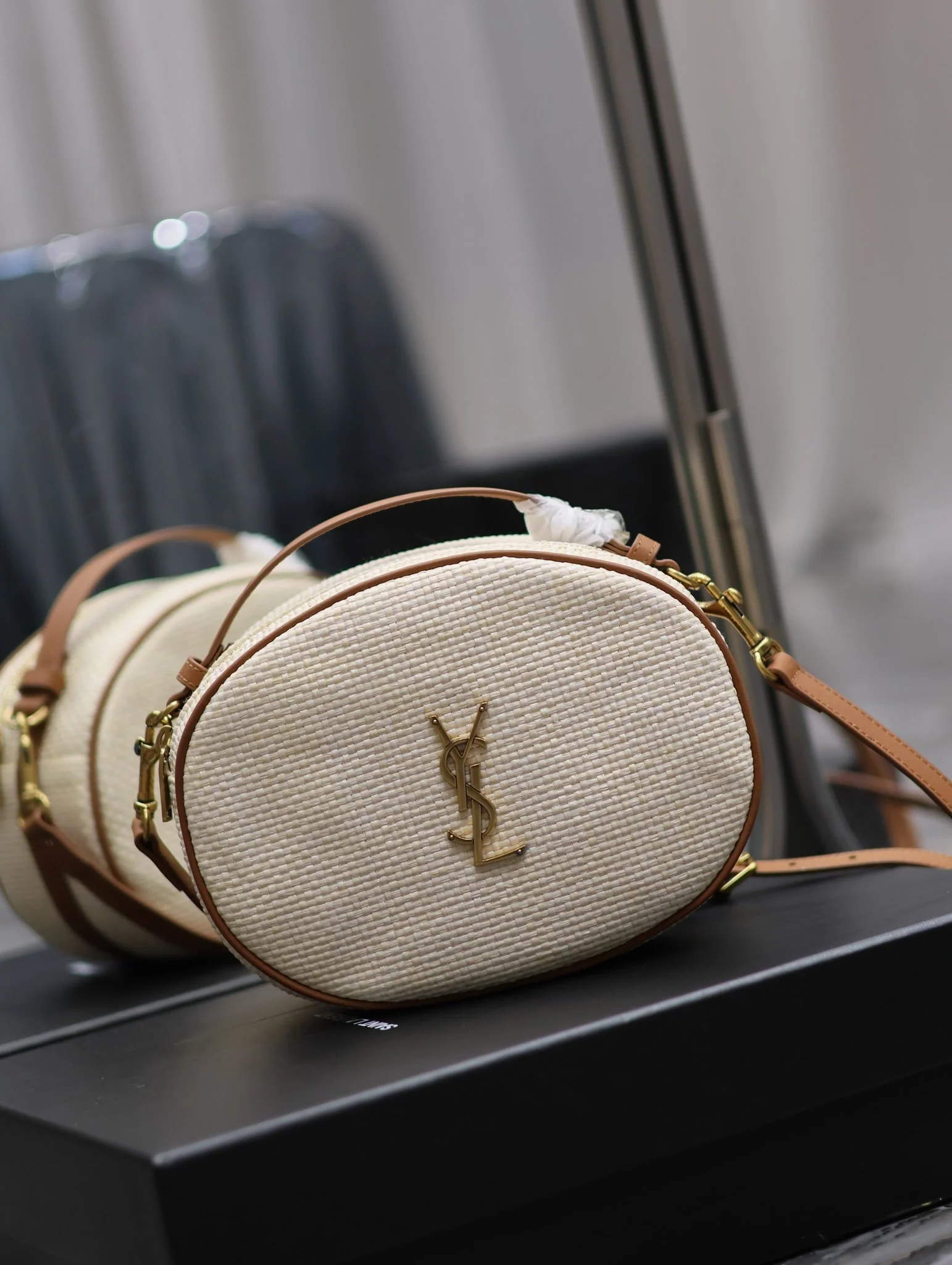 YSL Leather-trimmed raffia shoulder bag - 22��16.5��6cm - Top Club