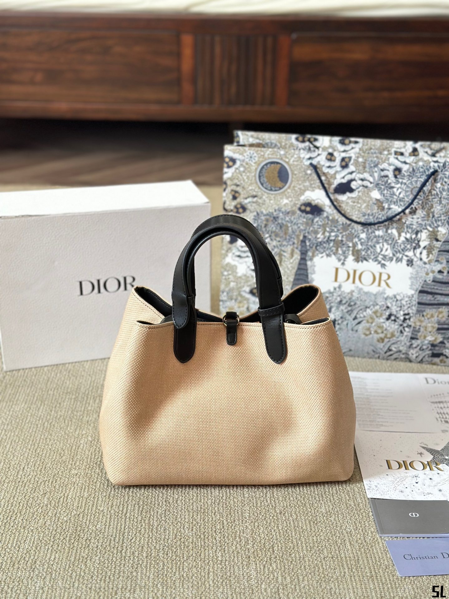 Miss D Toujours new arrival tote bag size: 30*20 cm