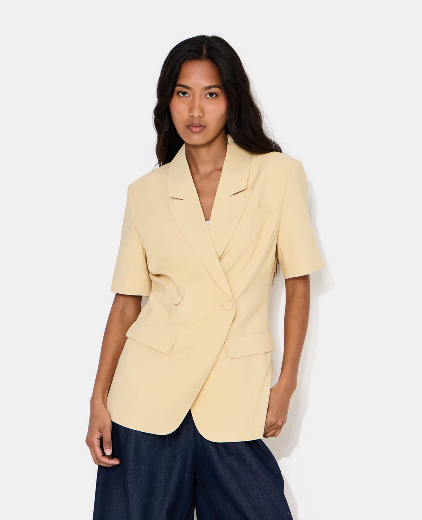 Pimkie Veste blazer cintrée manches courtes