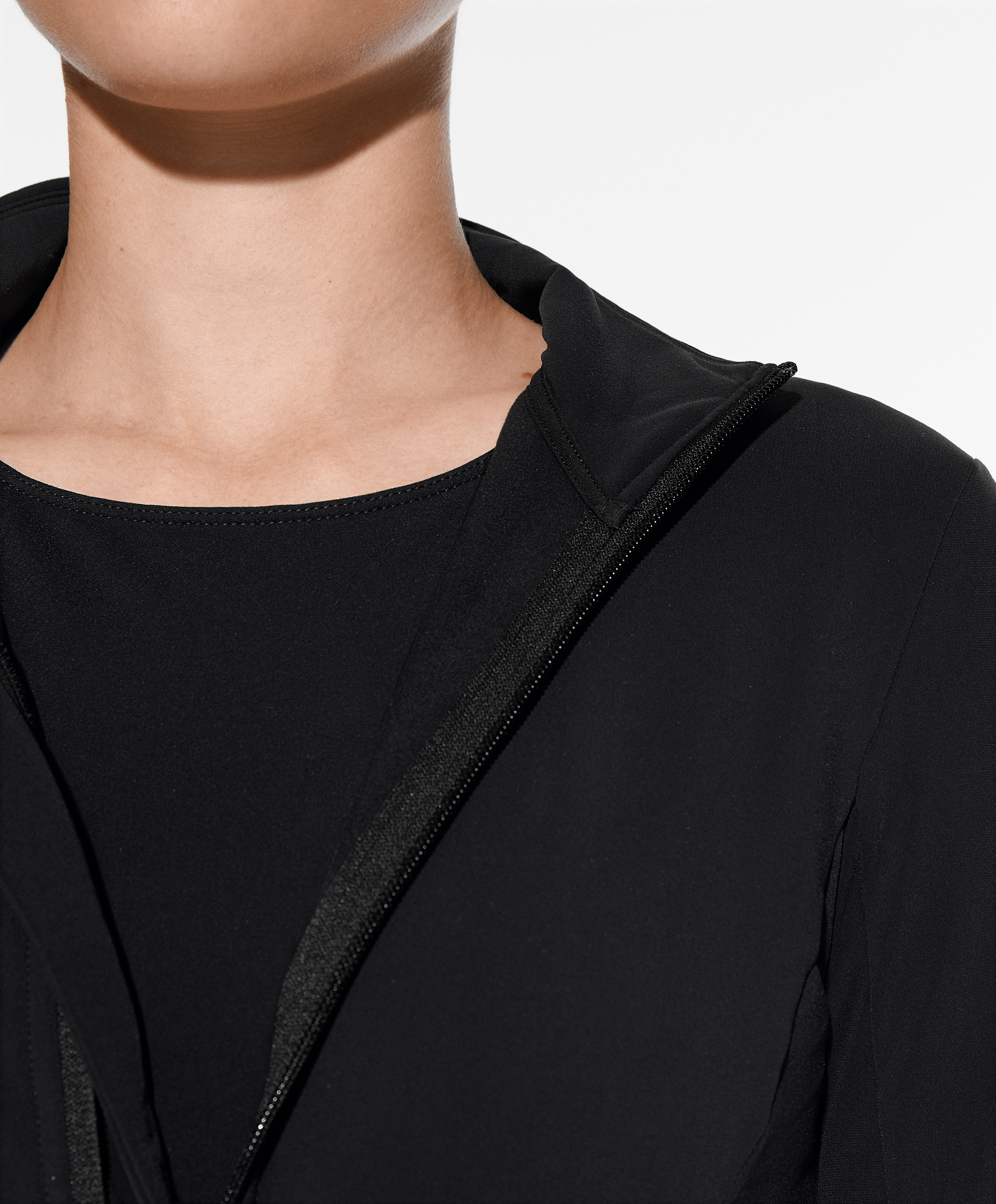OYSHO Light warmth technical jacket
