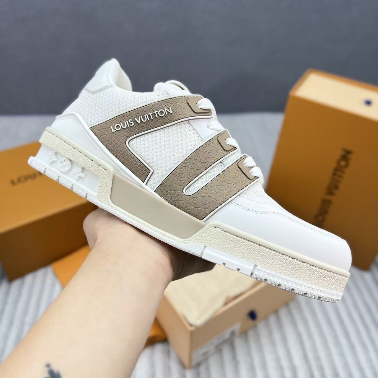 Louis Vuitton shoes - Sneaker Replica Workshop