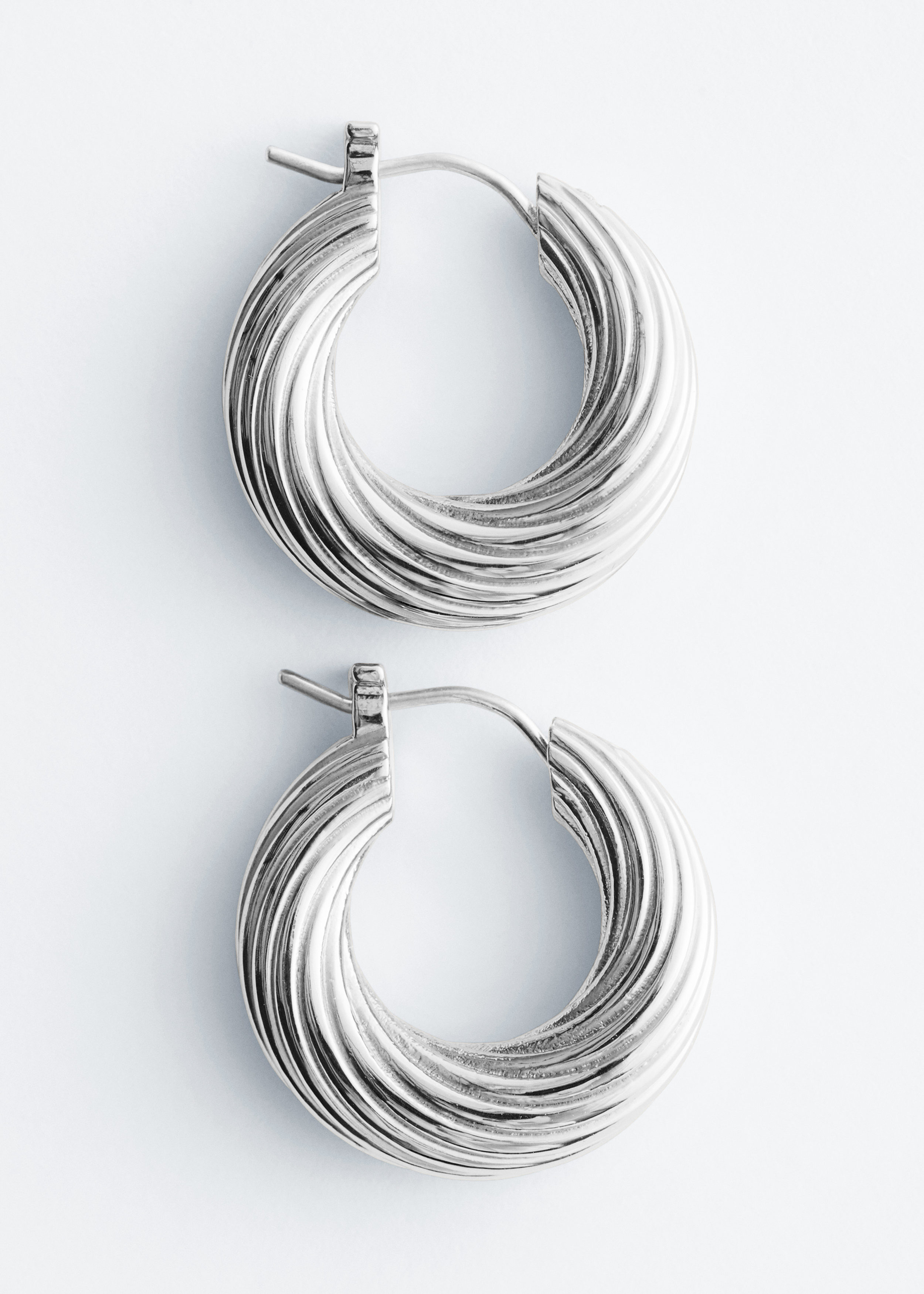 & Other Stories FLUTED HOOP EARRINGS