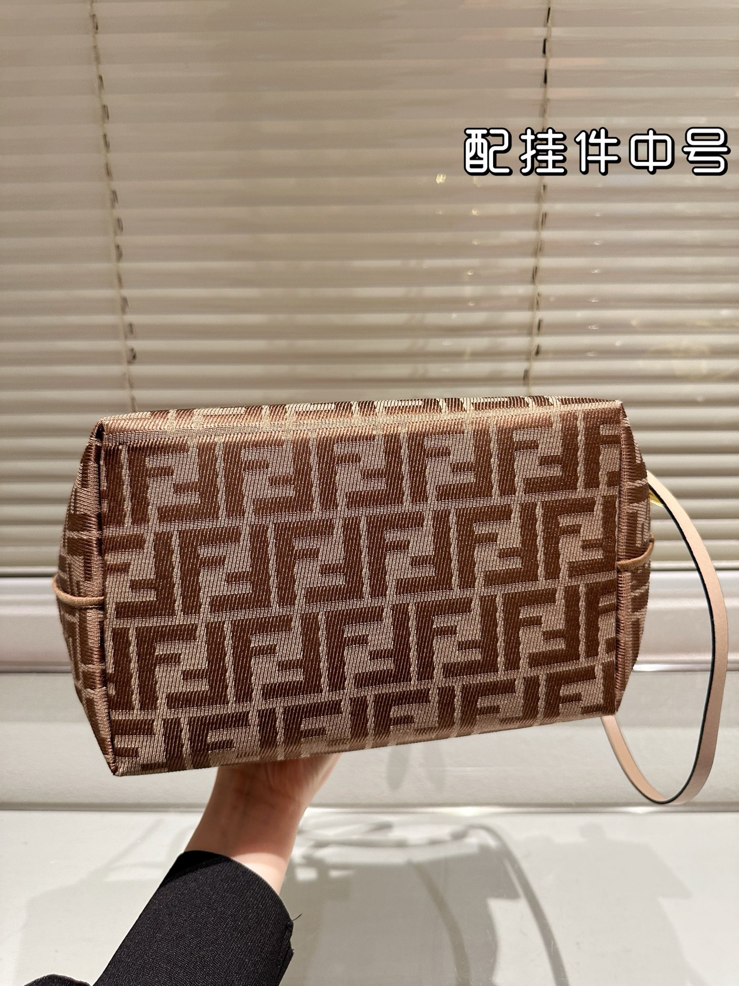 fen new arrival tote bag mediums size: 23*18 cm - Top Club