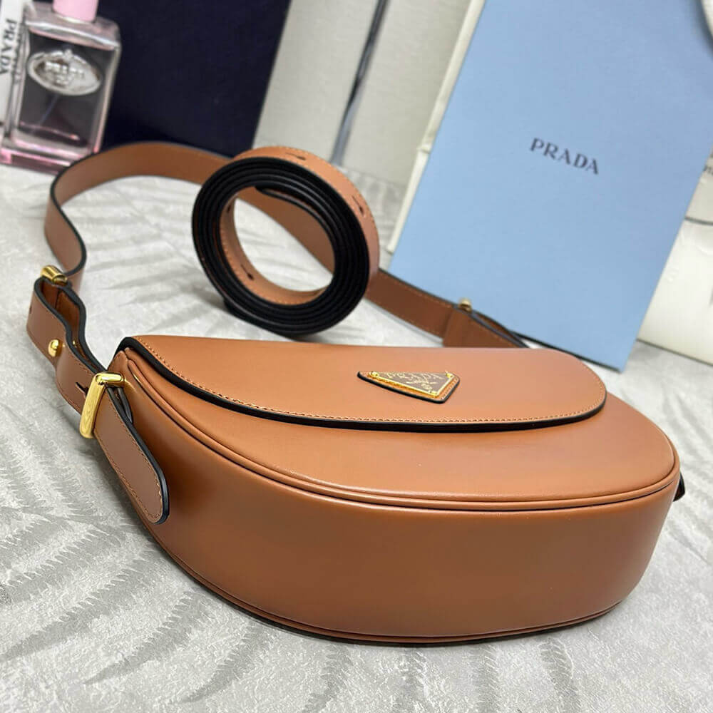 Prada Arque leather shoulder bag with flap - Top Club