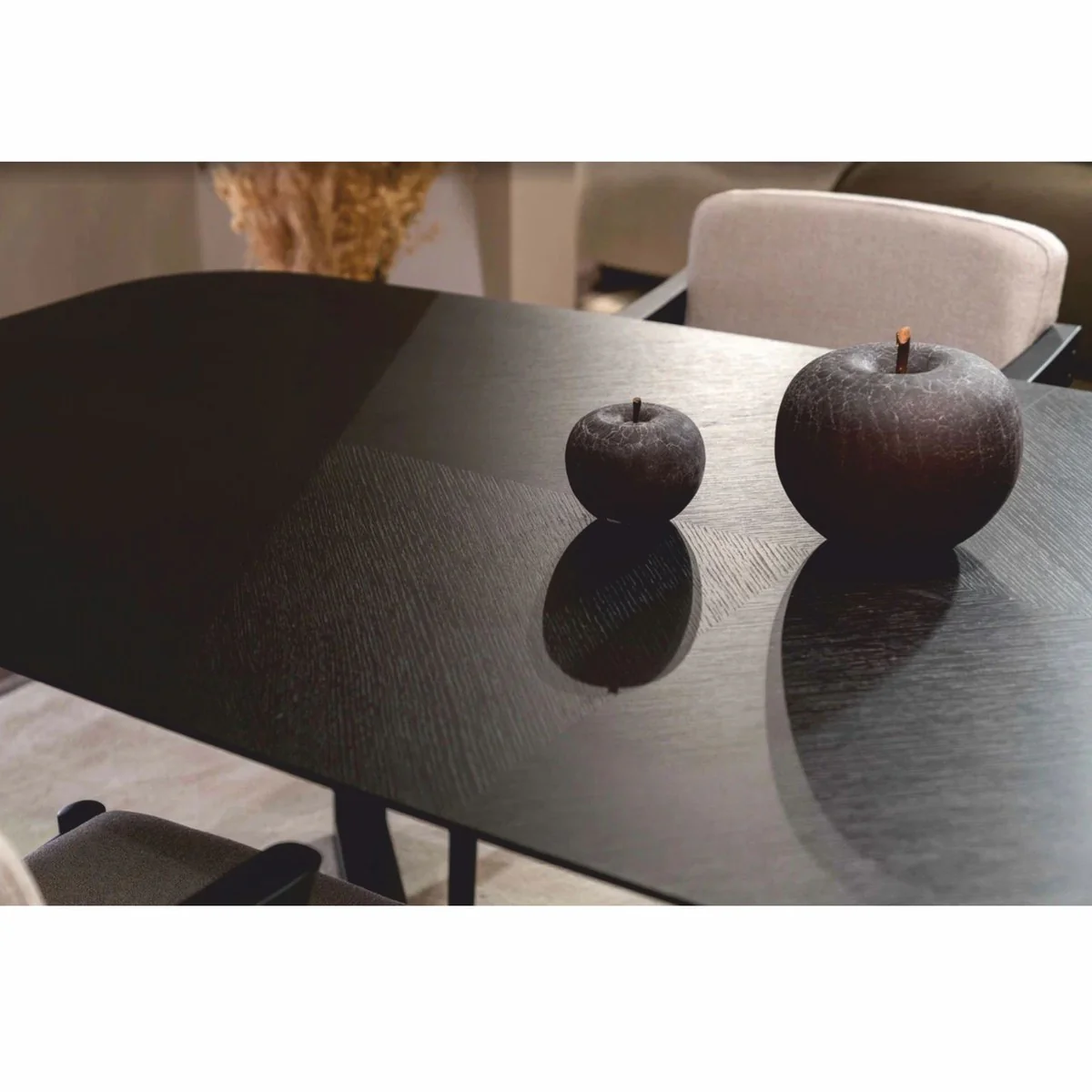 Luxury dining room set black / white - 1 dining table and 6 dining chairs with armrests