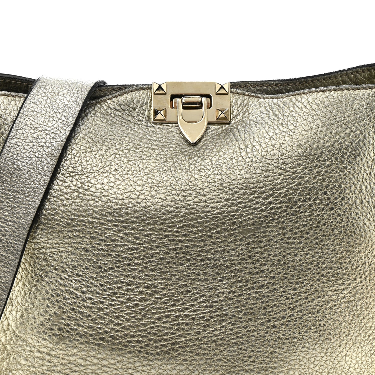 Metallic Pebbled Calfskin Small Rockstud Flip-Lock Messenger Bag Platino - Top Club