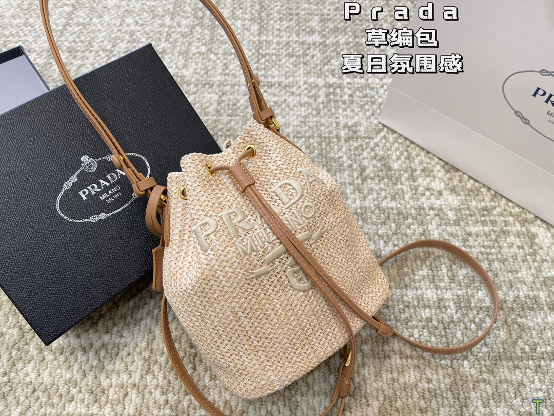 Pra nwe arrival bucket bag size: 18 * 22 cm - Top Club