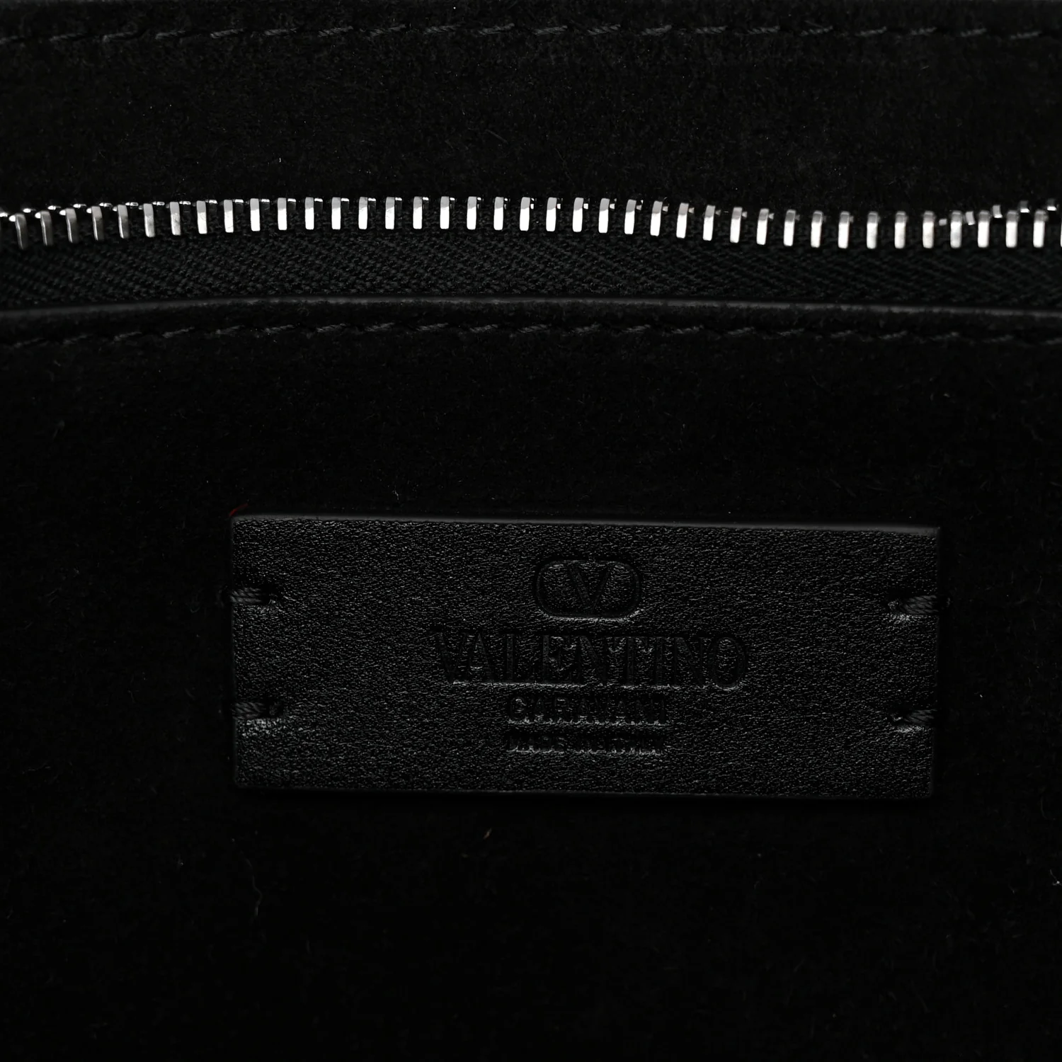 Calfskin Vlogo Medium Locker Tote Black - Top Club
