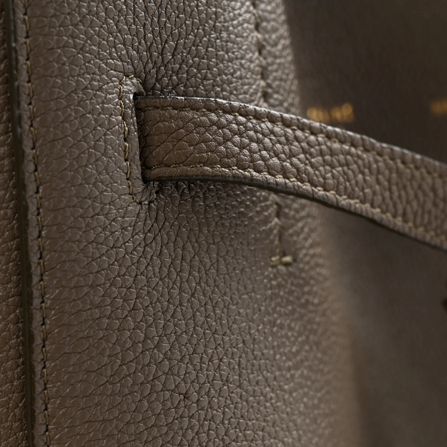 Soft Grained Calfskin Small Belt Cabas Phantom  Taupe - Top Club