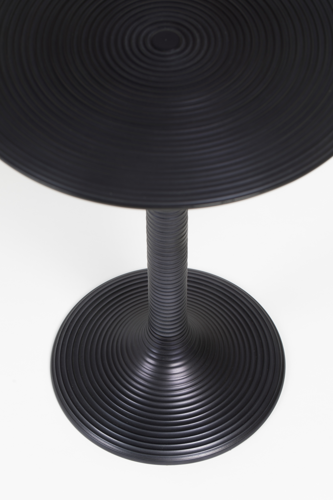 Bold Monkey bijzettafel Hypnotising round Zwart