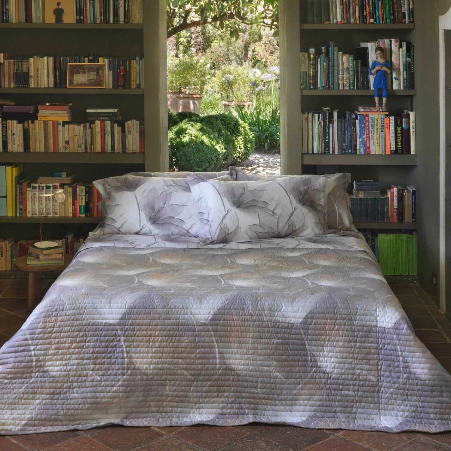 Copriletto Trapuntato In Raso Di Cotone Abstract Flower Matrimoniale