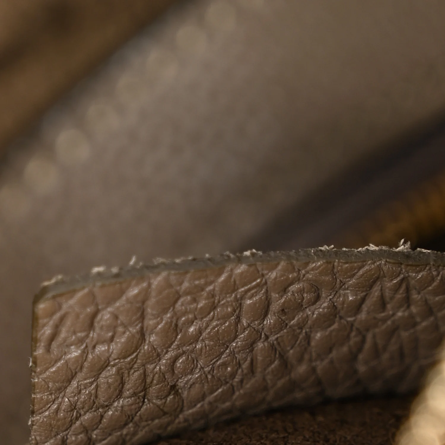Soft Grained Calfskin Small Belt Cabas Phantom  Taupe - Top Club