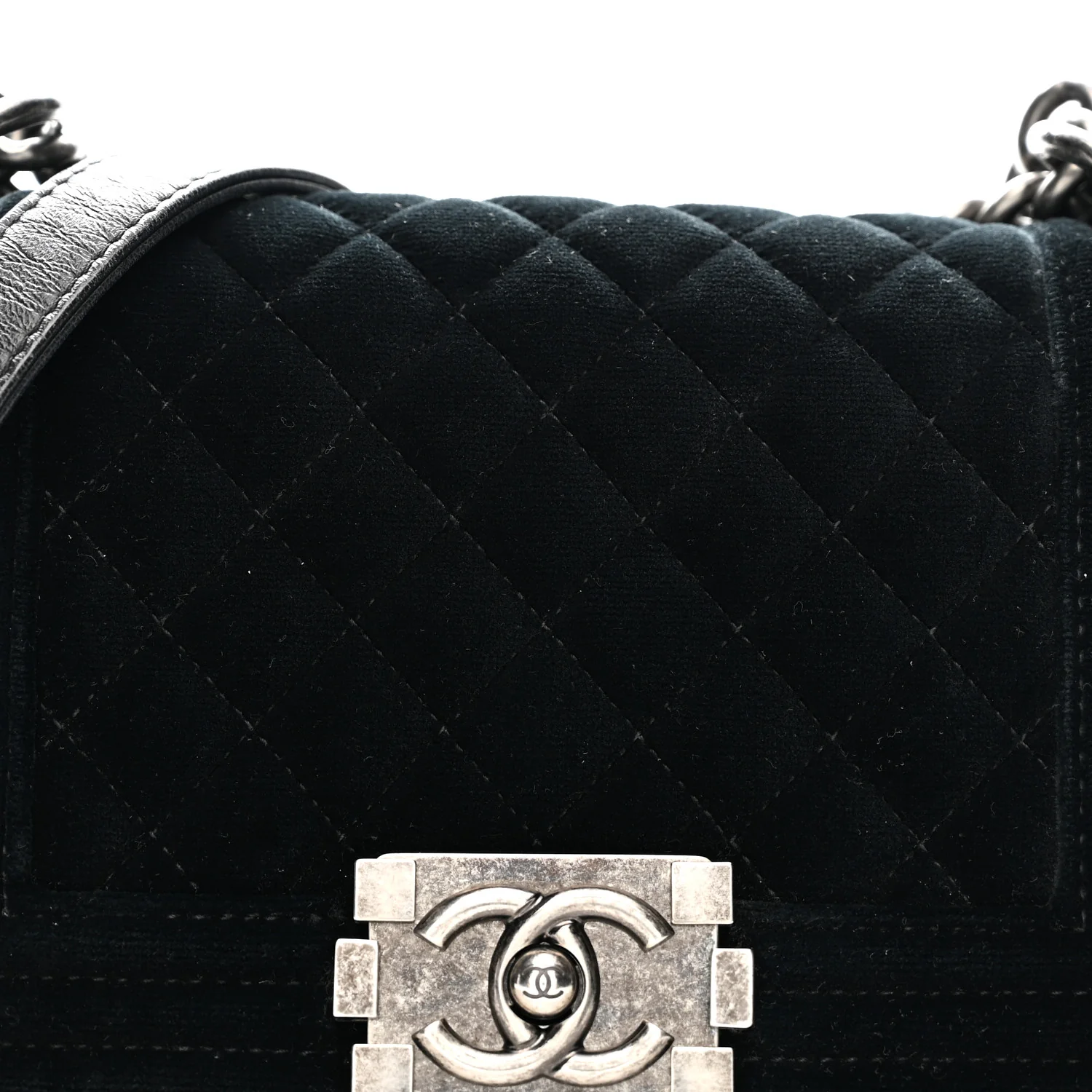 Velvet Quilted Small Boy Flap Black - Top Club