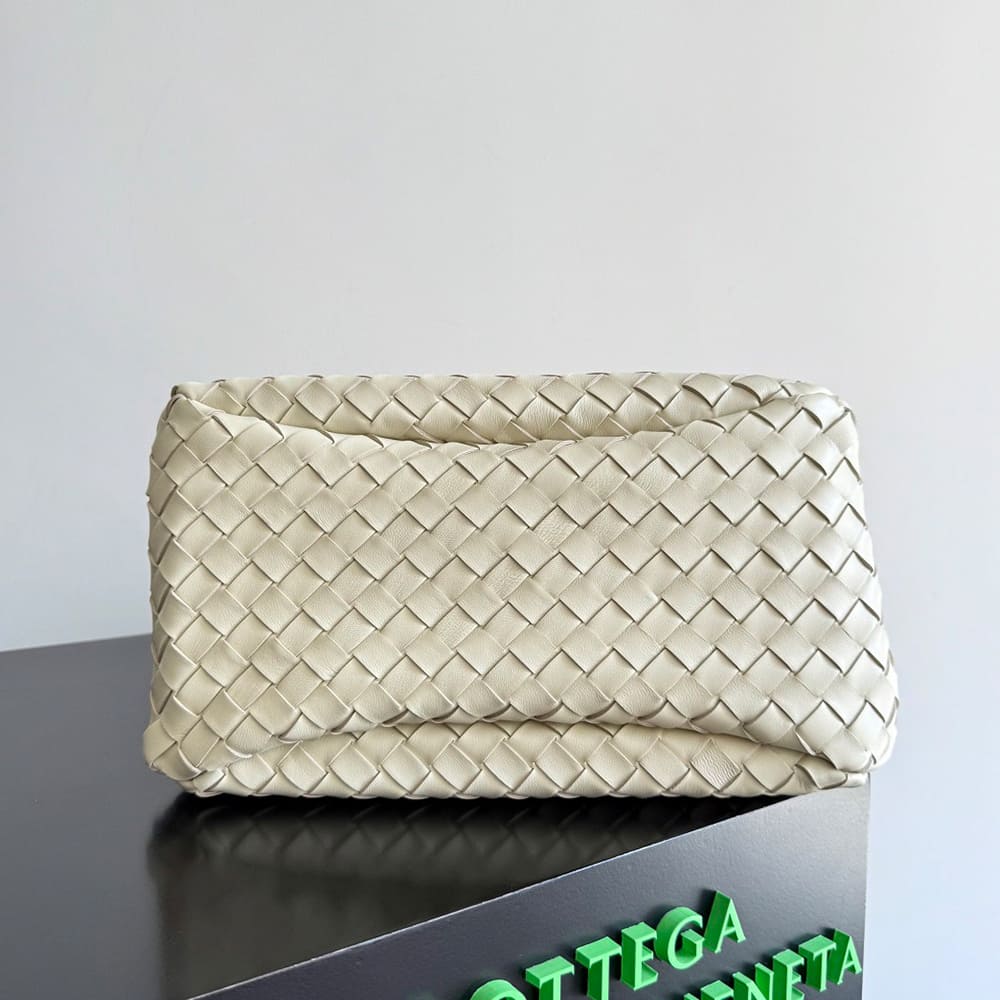 Bottega Veneta Medium Campana(HIGH-END GRADE) - Top Club