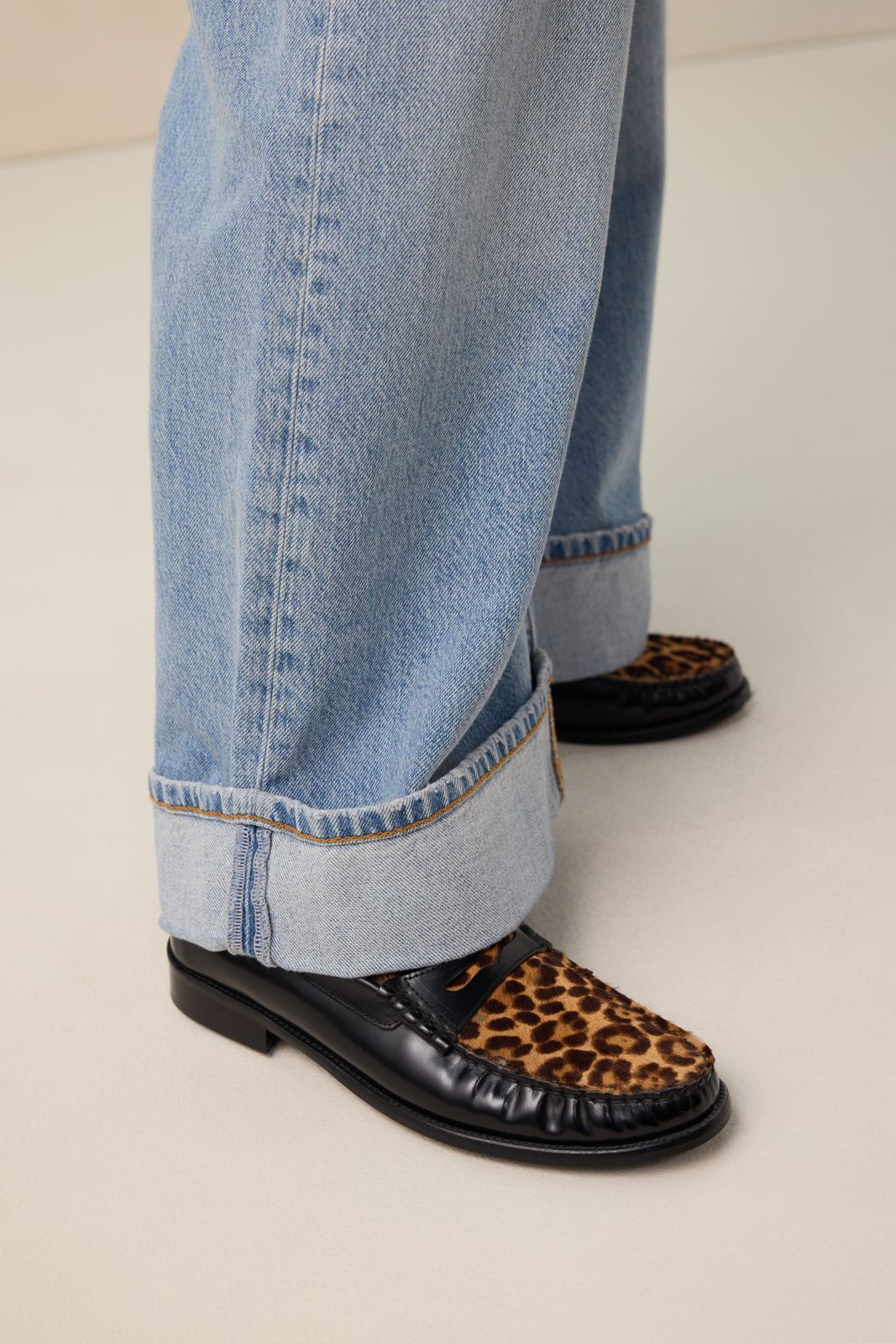Zwarte leren loafer met leopard print