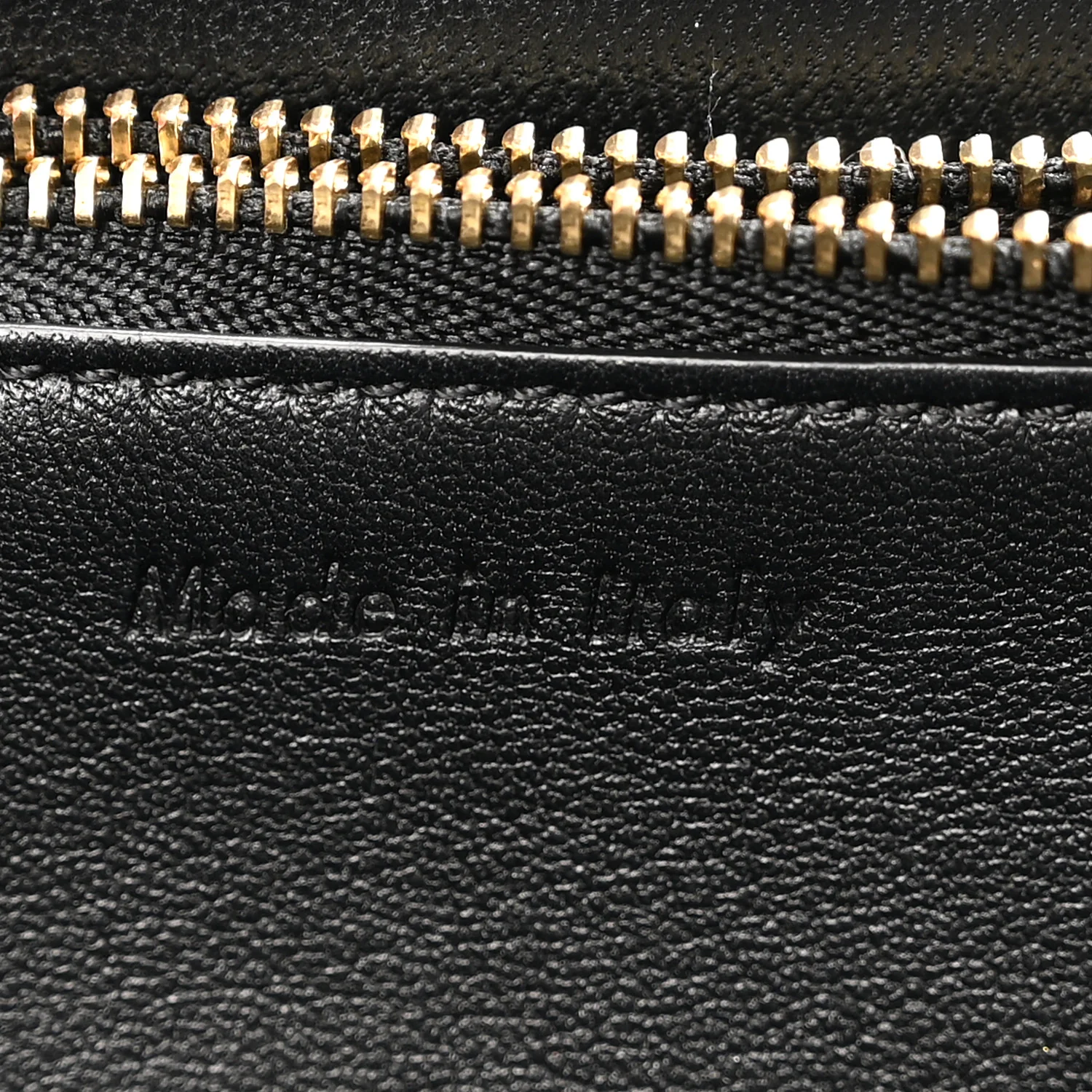 Smooth Calfskin Medium Clasp Shoulder Bag Black - Top Club