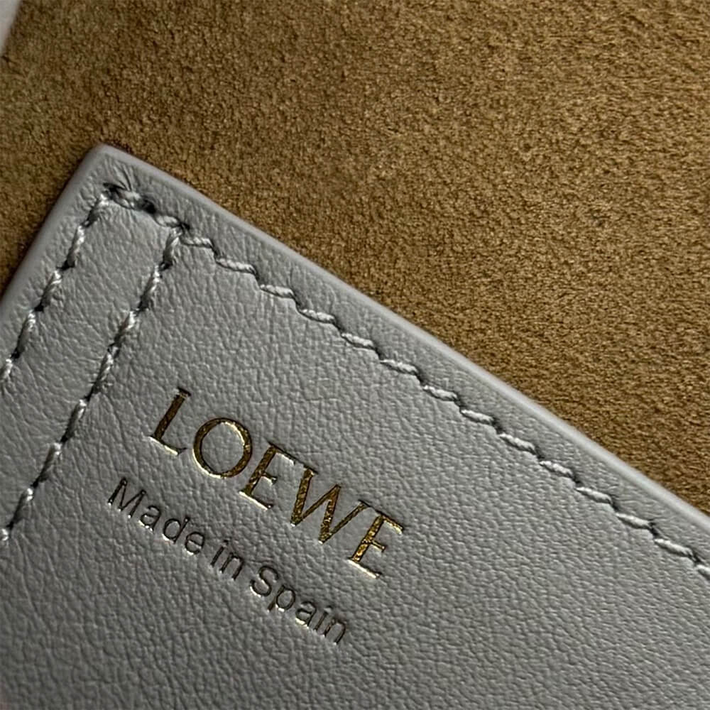 LOEWE Mini Pebble bucket in smooth calfskin(high-end grade) - Top Club