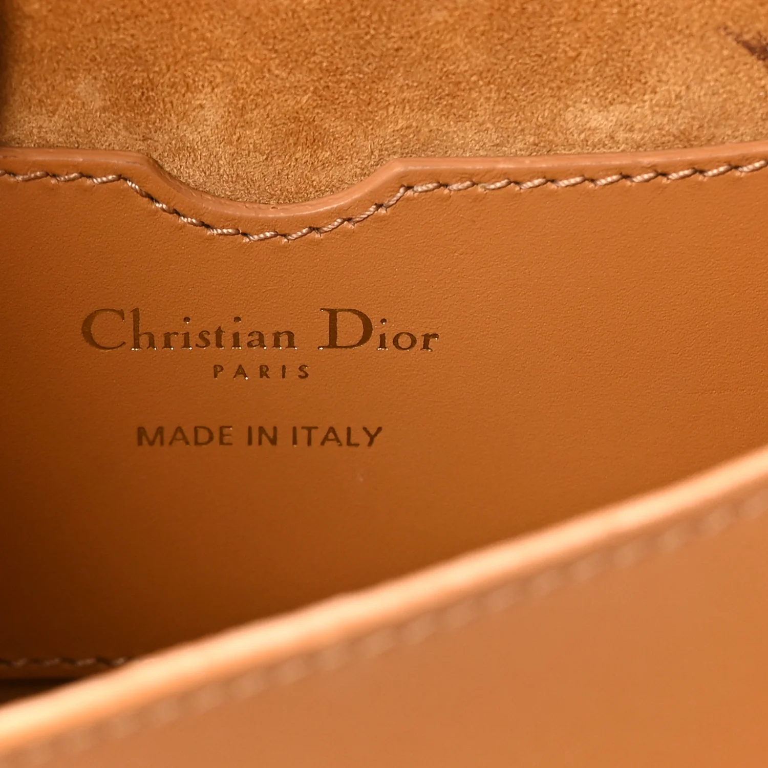 Box Calfskin Medium Bobby Flap Camel - Top Club