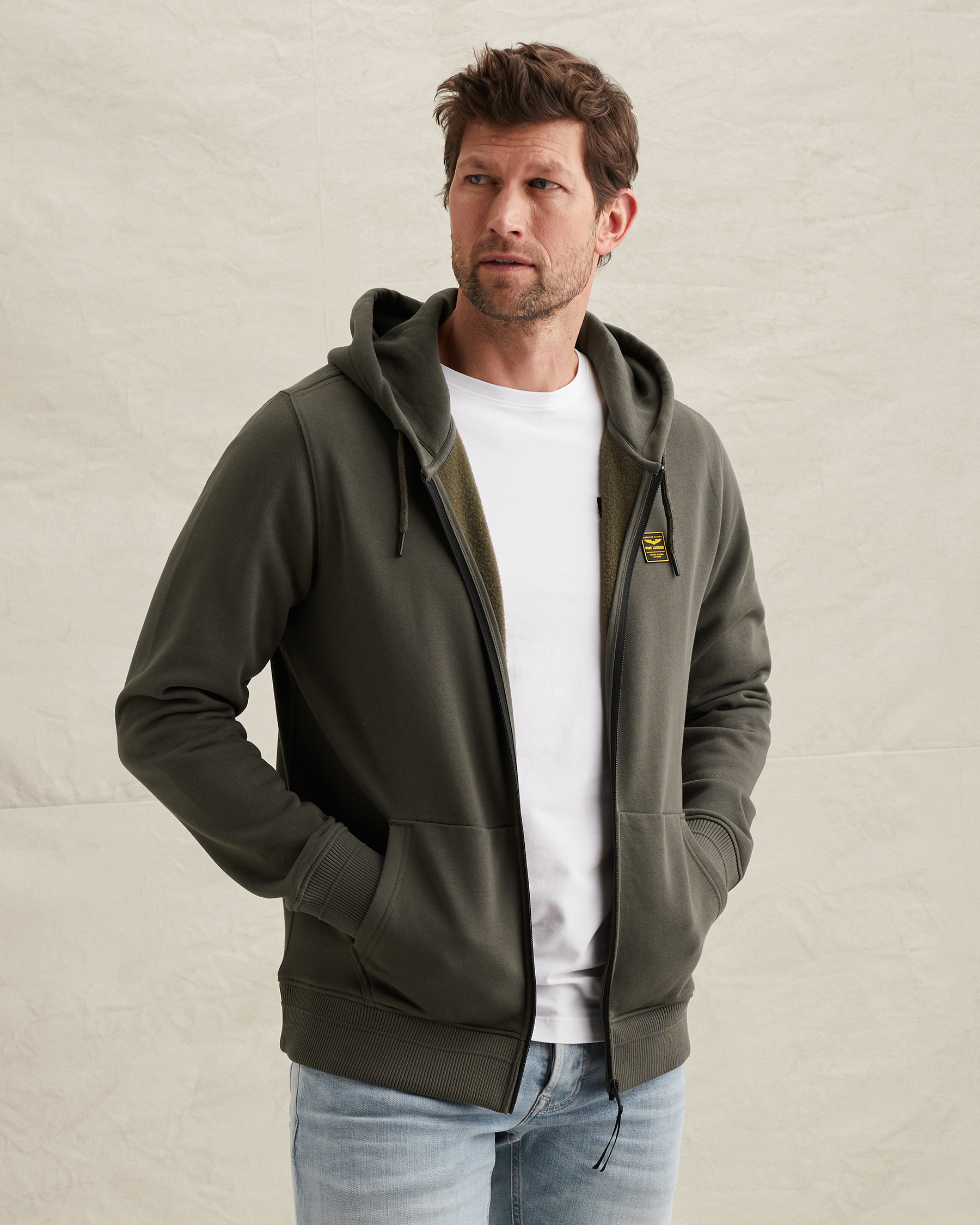 Sweat jacket with hood and zipper closurex